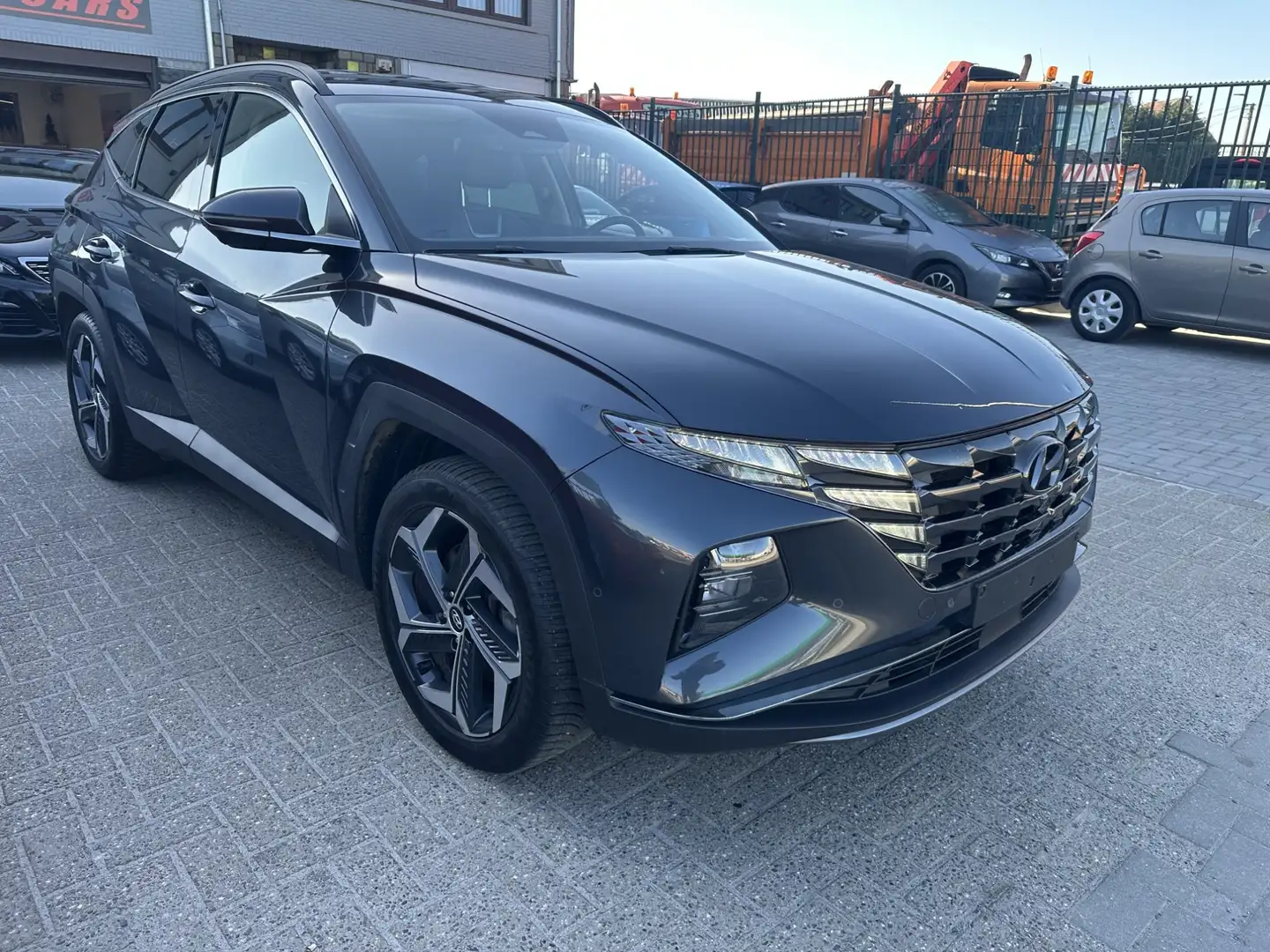 Hyundai TUCSON 1.6 T-GDi PHEV 4WD Shine Grijs - 1