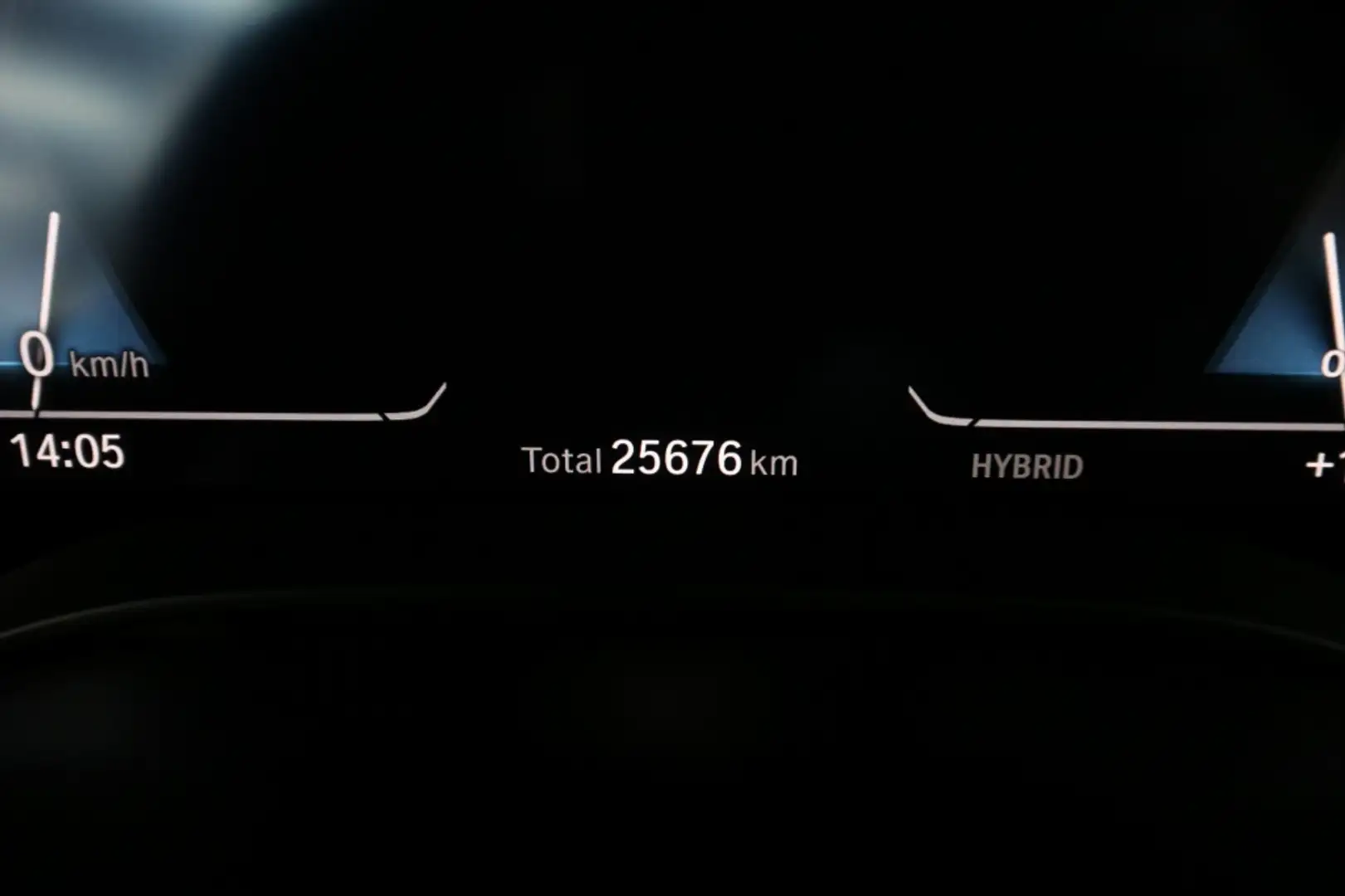 BMW 530 5-serie Touring e xDrive M-Sport Zwart - 2