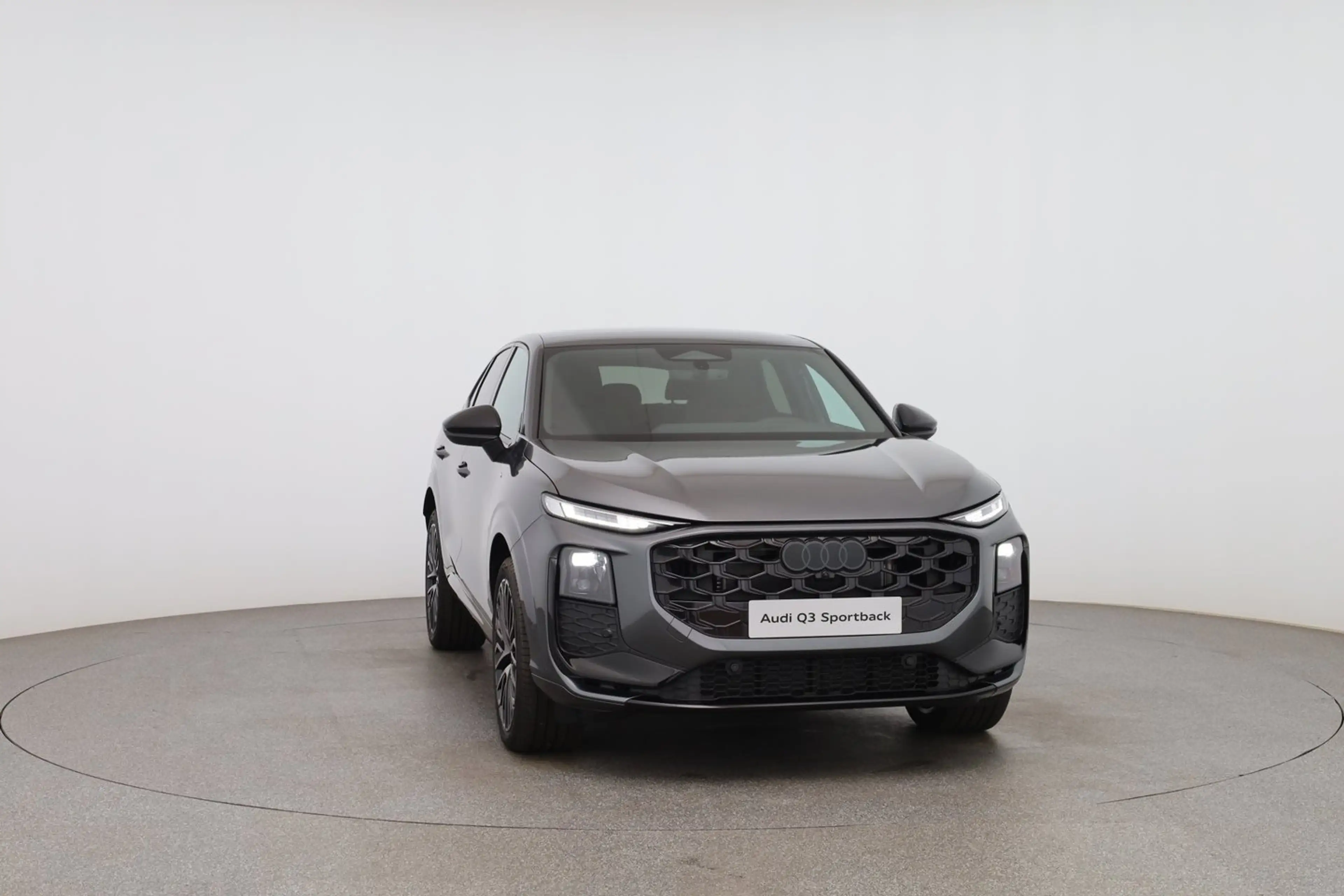 Audi Q3 TFSI quattro 150 kW — photo 8