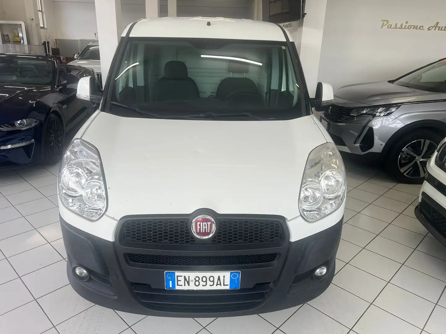 Fiat Doblo 1.4 Natural-Power Biały - 2