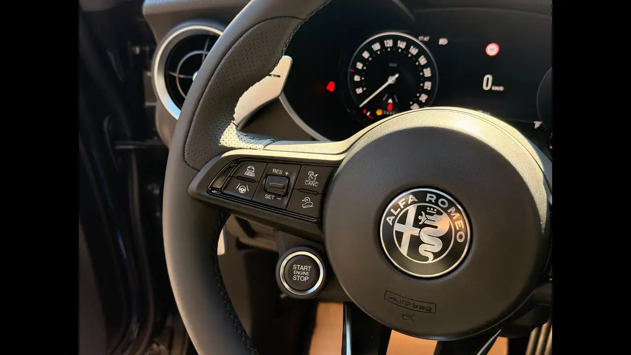 Alfa Romeo Stelvio 2026 — фото 15