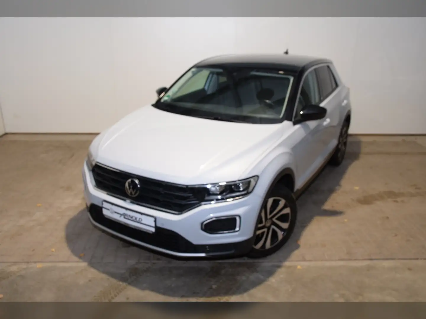 Volkswagen T-Roc TDI Activ 4Motion DSG AHK - Navi - RearView Weiß - 2