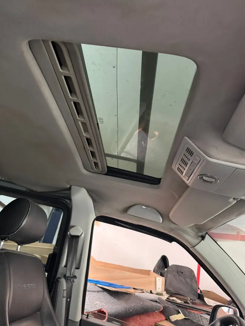 Volkswagen T5 Caravelle Kurz DSG Comfortline - 1