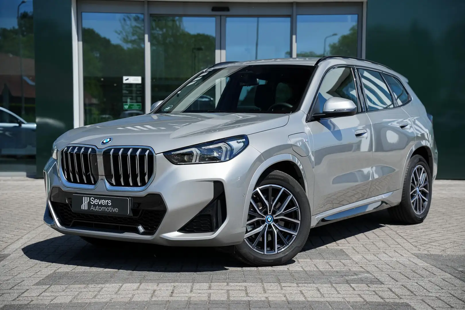 BMW X1 xDrive25e | M-Sport | Driving Assist | Ezüst - 2