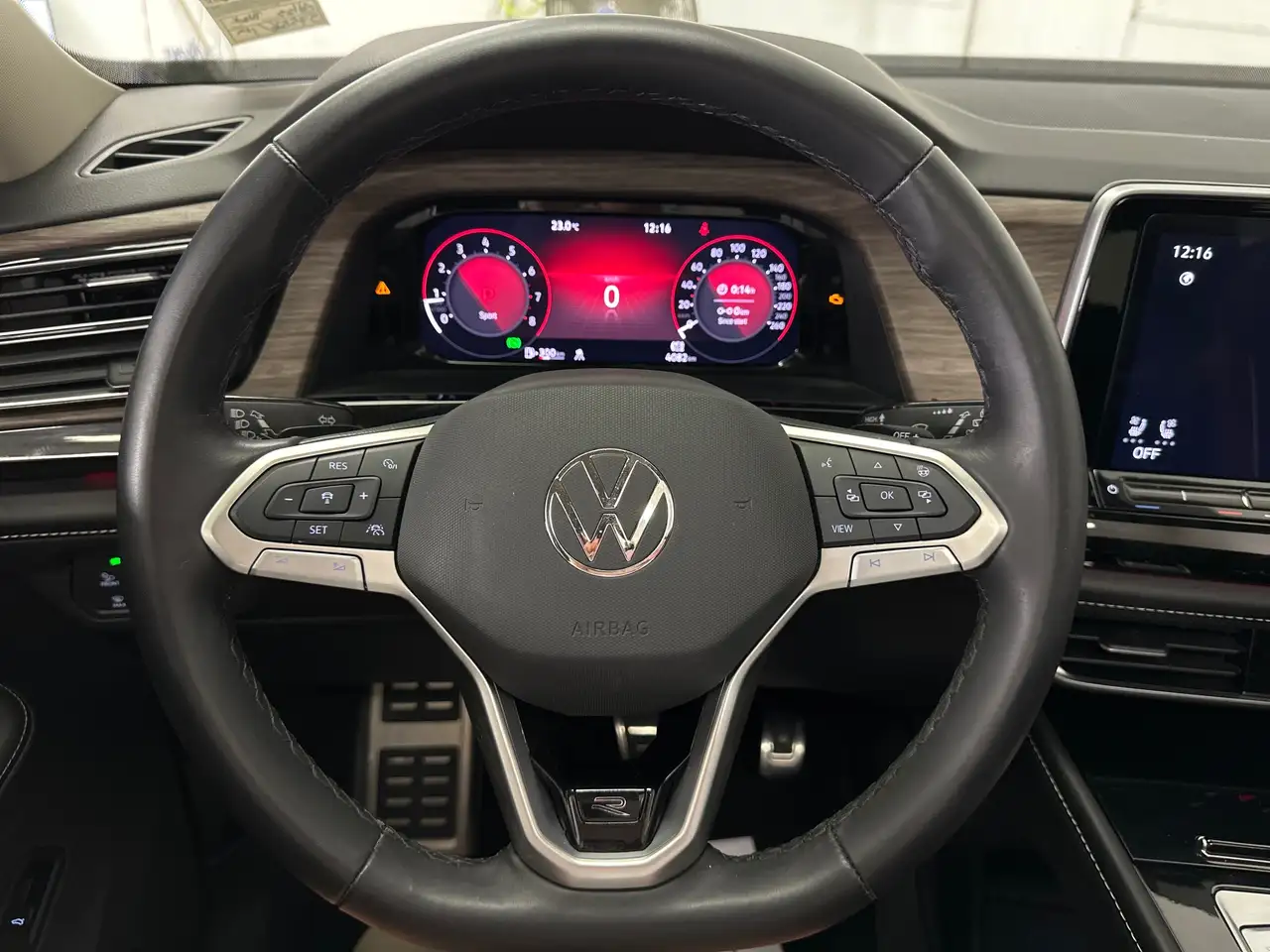 Volkswagen Atlas снимка Volkswagen Atlas