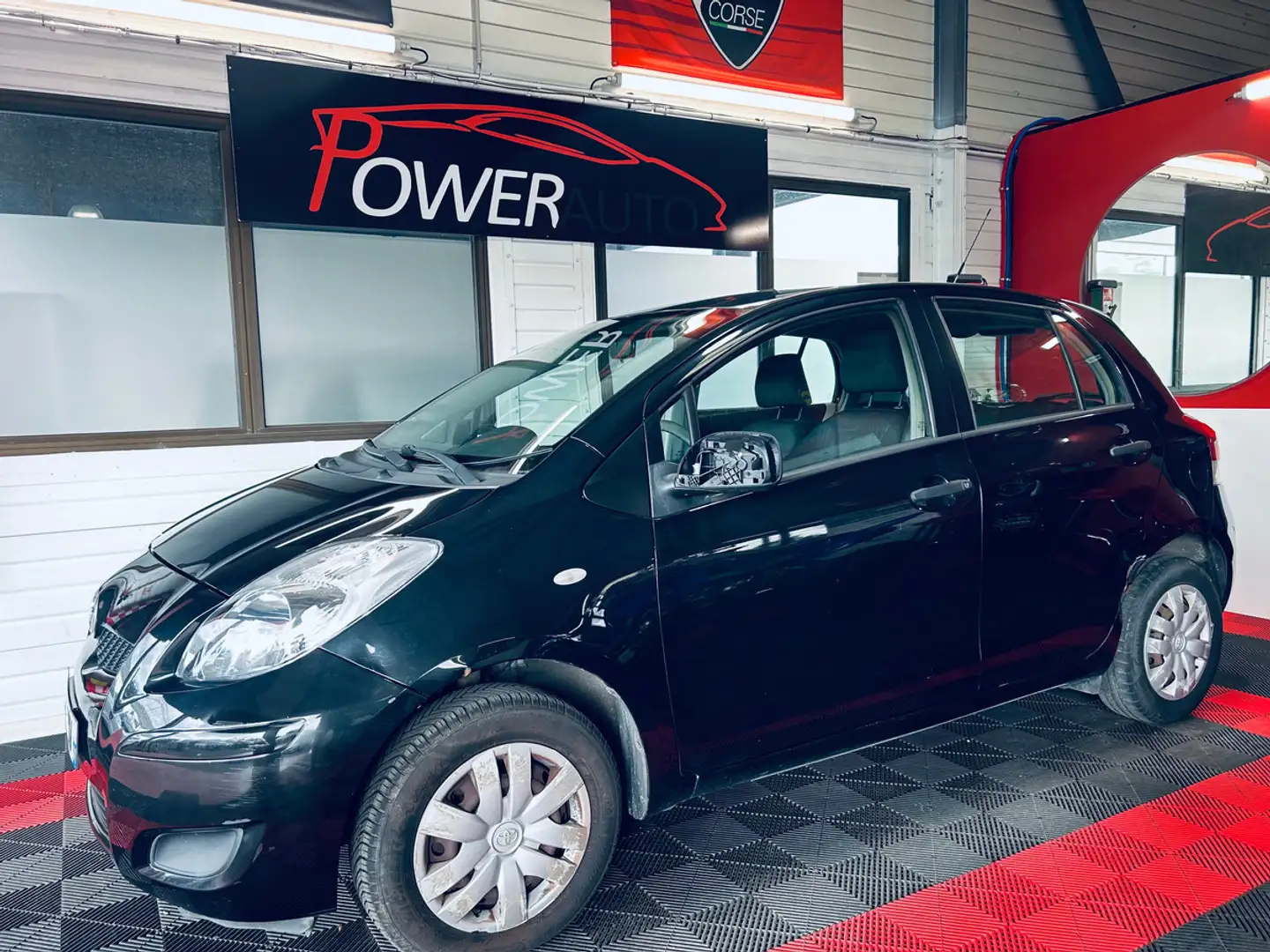 Toyota Yaris 1.0 VTI 185038KMS Noir - 1