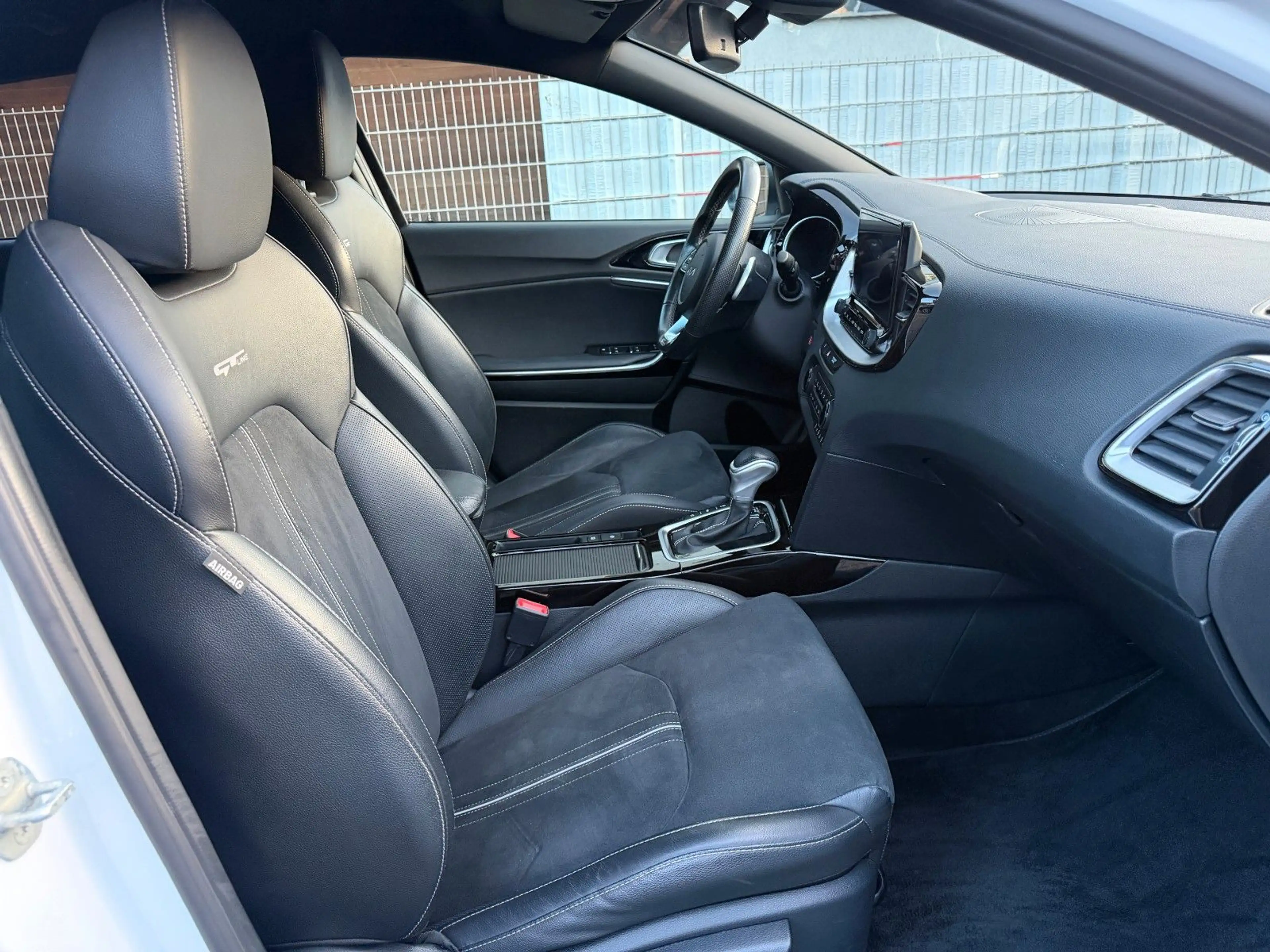Kia Ceed / cee'd Ceed1.5 GT-LINE Automatik/Navi/Leder/Cam/ACC/JBL — photo 10
