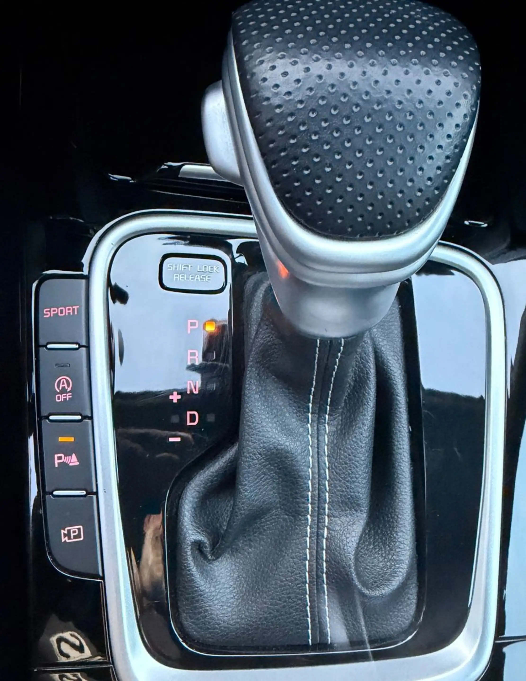 Kia Ceed / cee'd Ceed1.5 GT-LINE Automatik/Navi/Leder/Cam/ACC/JBL — photo 14