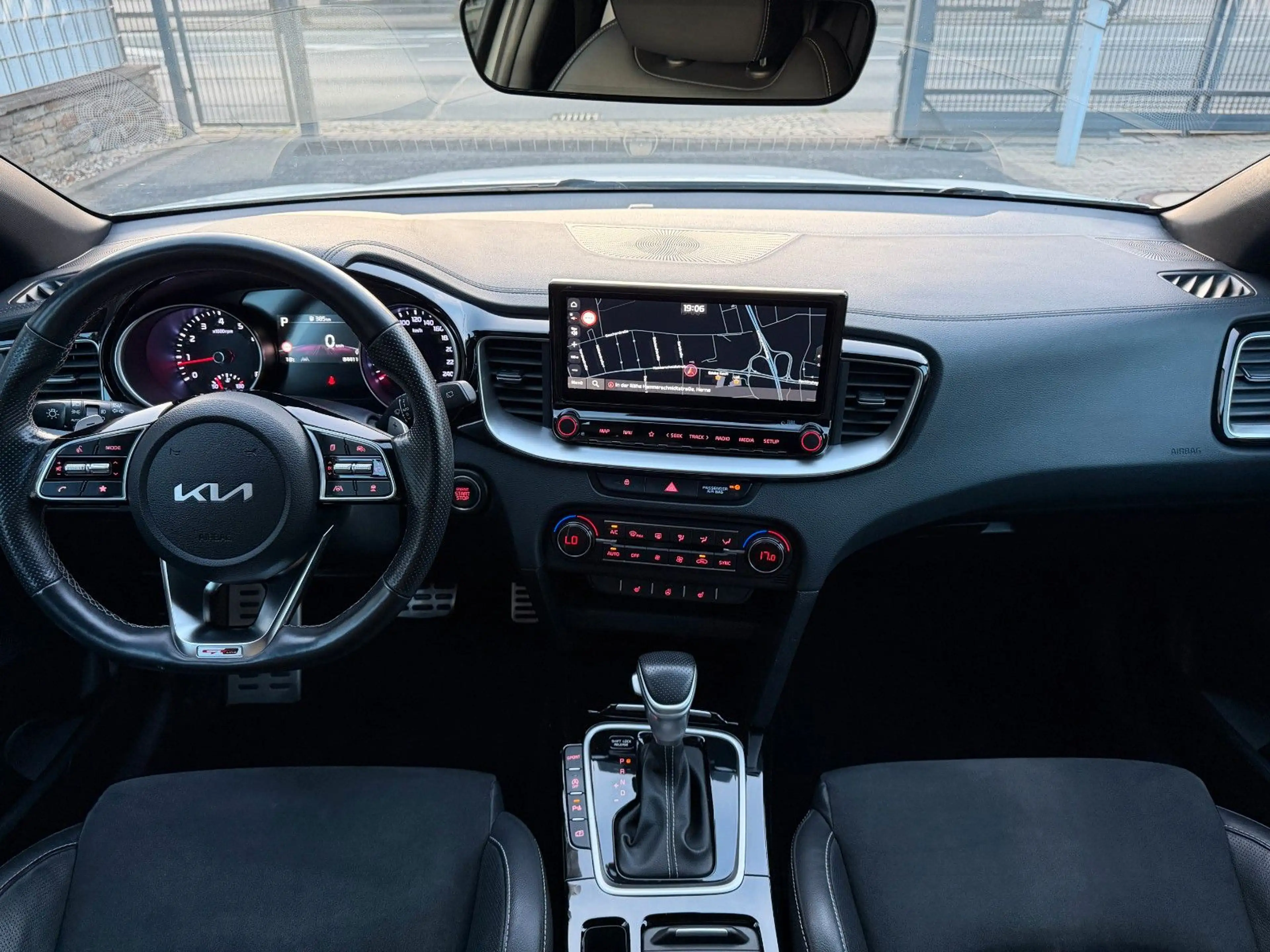 Kia Ceed / cee'd Ceed1.5 GT-LINE Automatik/Navi/Leder/Cam/ACC/JBL — photo 8