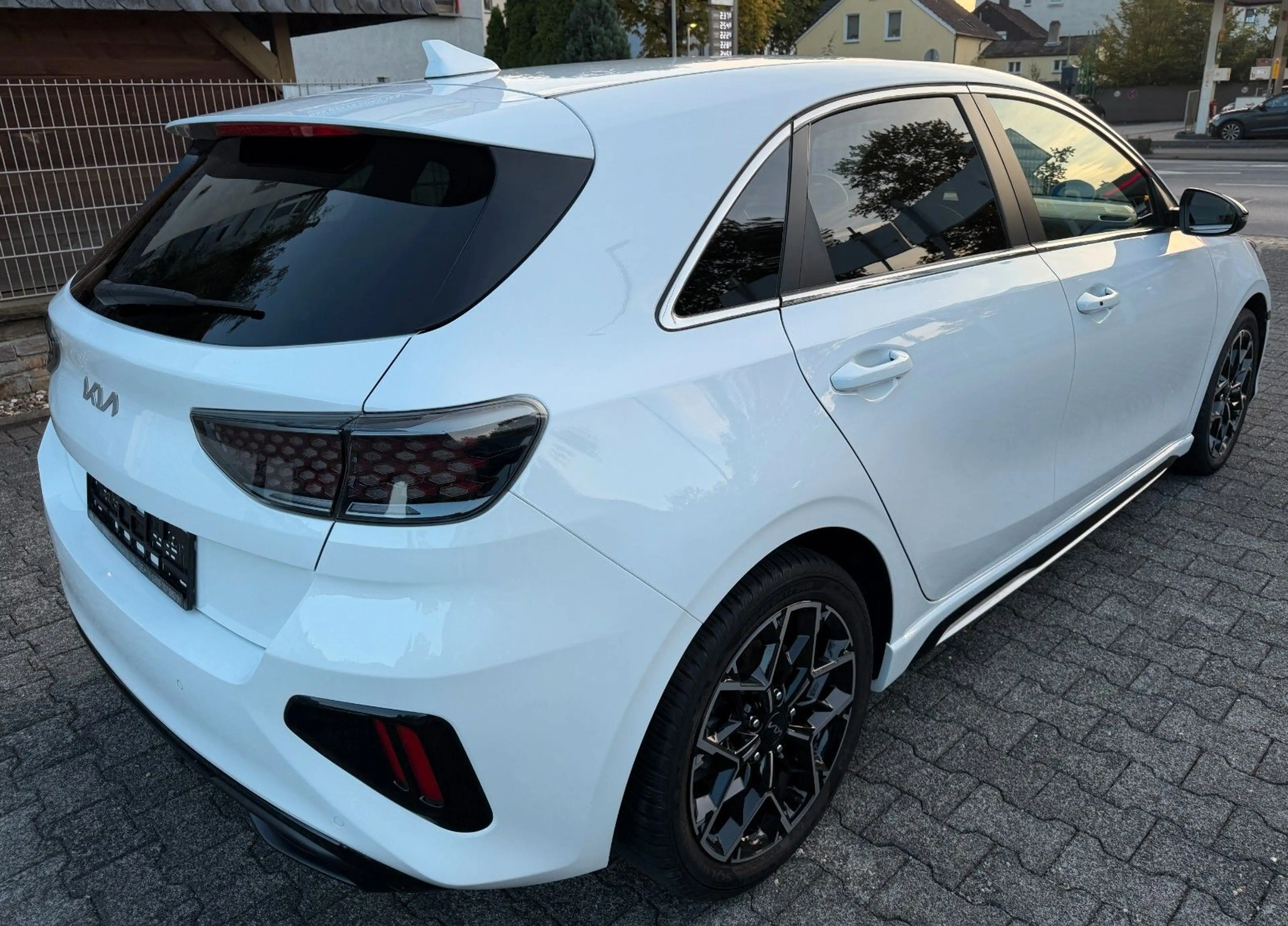 Kia Ceed / cee'd Ceed1.5 GT-LINE Automatik/Navi/Leder/Cam/ACC/JBL — photo 6
