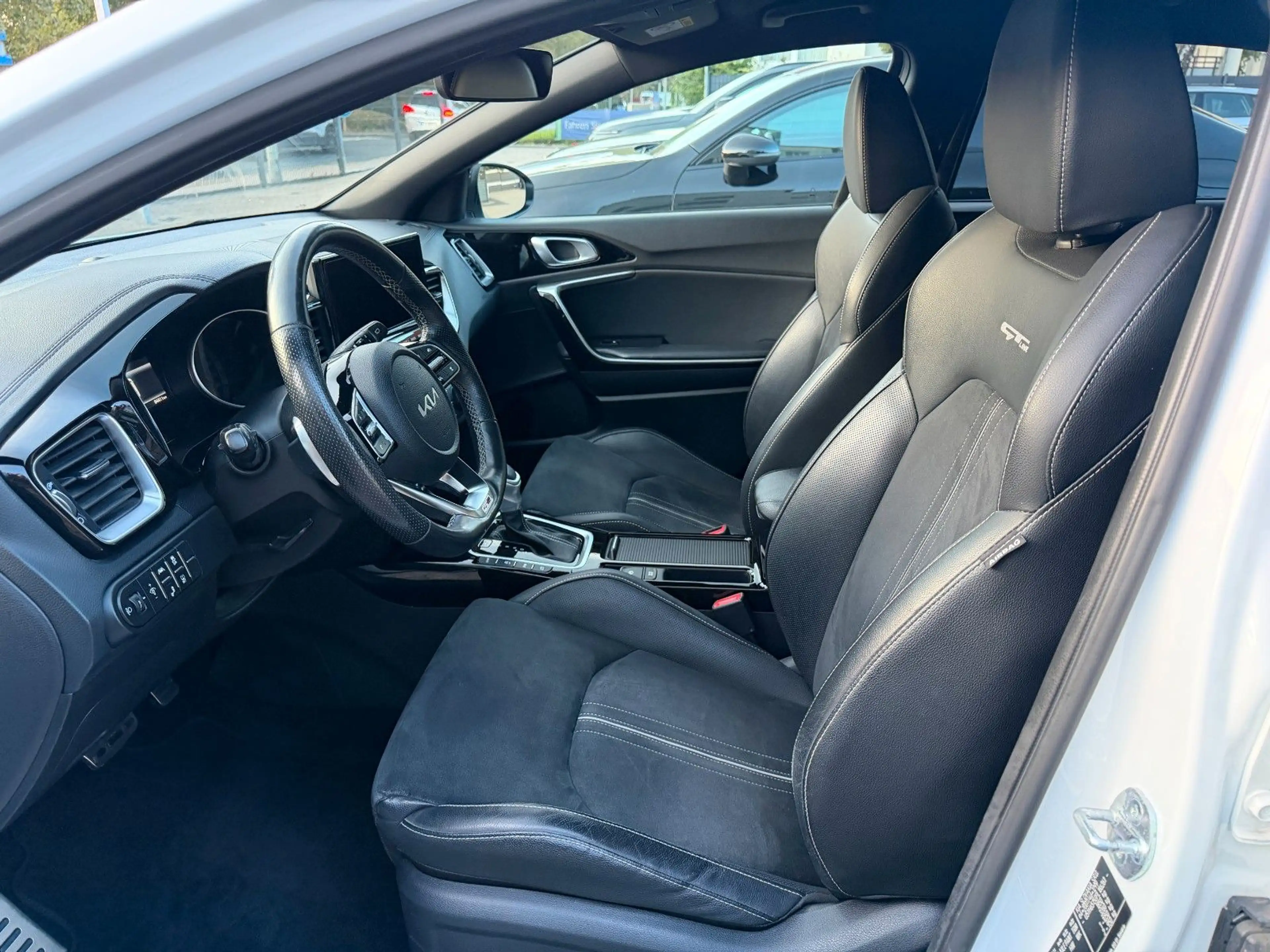 Kia Ceed / cee'd Ceed1.5 GT-LINE Automatik/Navi/Leder/Cam/ACC/JBL — photo 9
