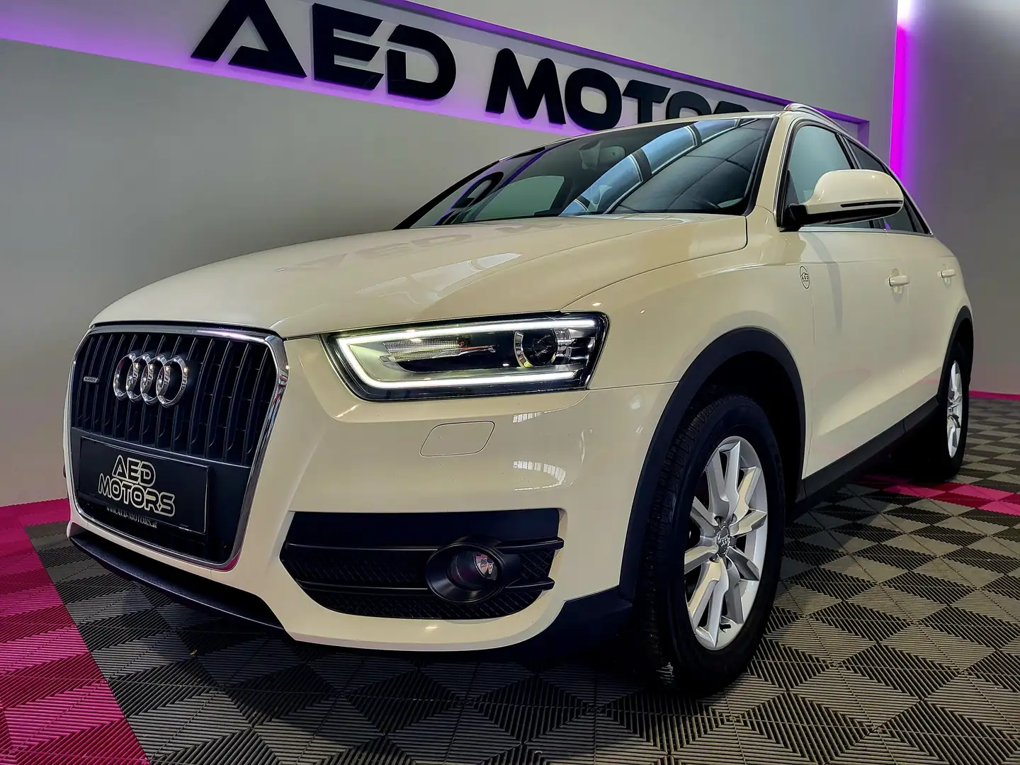 Audi Q3 2.0 TDI quattro Blanc - 1