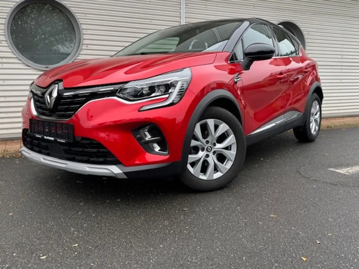 Renault Captur Intens TCE 140 EDC SHZ KAMERA GJR PDC NAVI Keyless Rot - 1