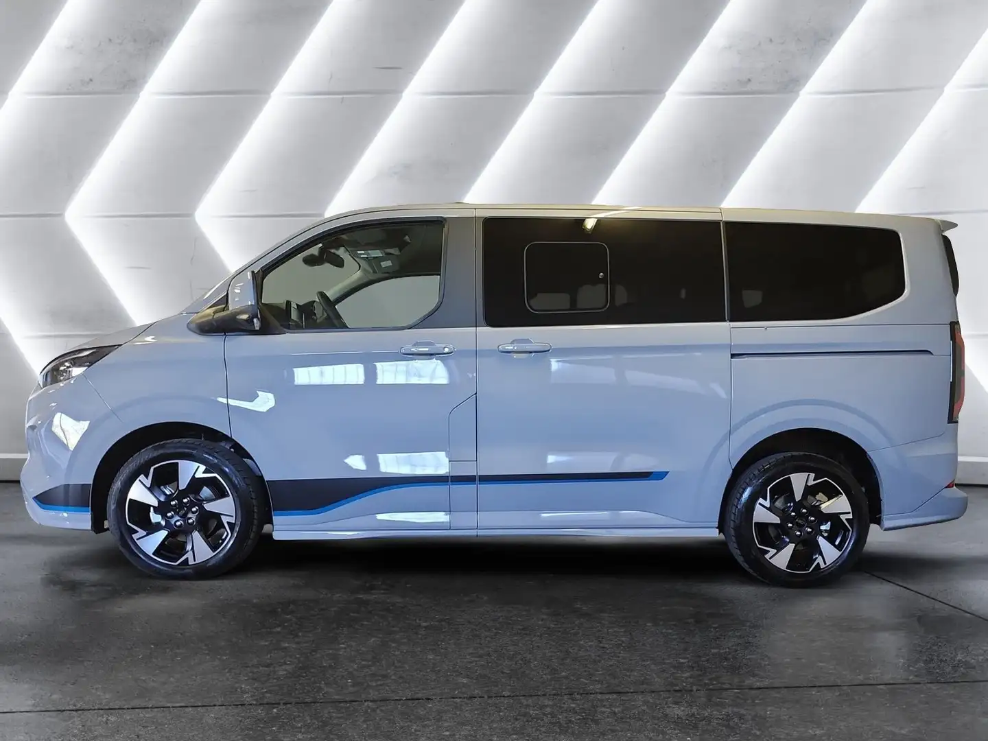 Ford Tourneo Custom Bus 8-Sitze *SPORT* L1 ALLRAD Grijs - 2