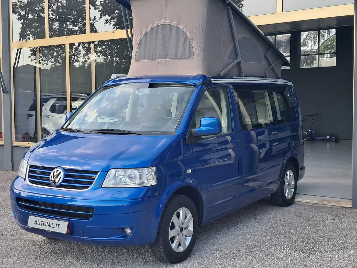 Volkswagen T5 California Confortline 2.5 Tdi 131 cv plava - 2