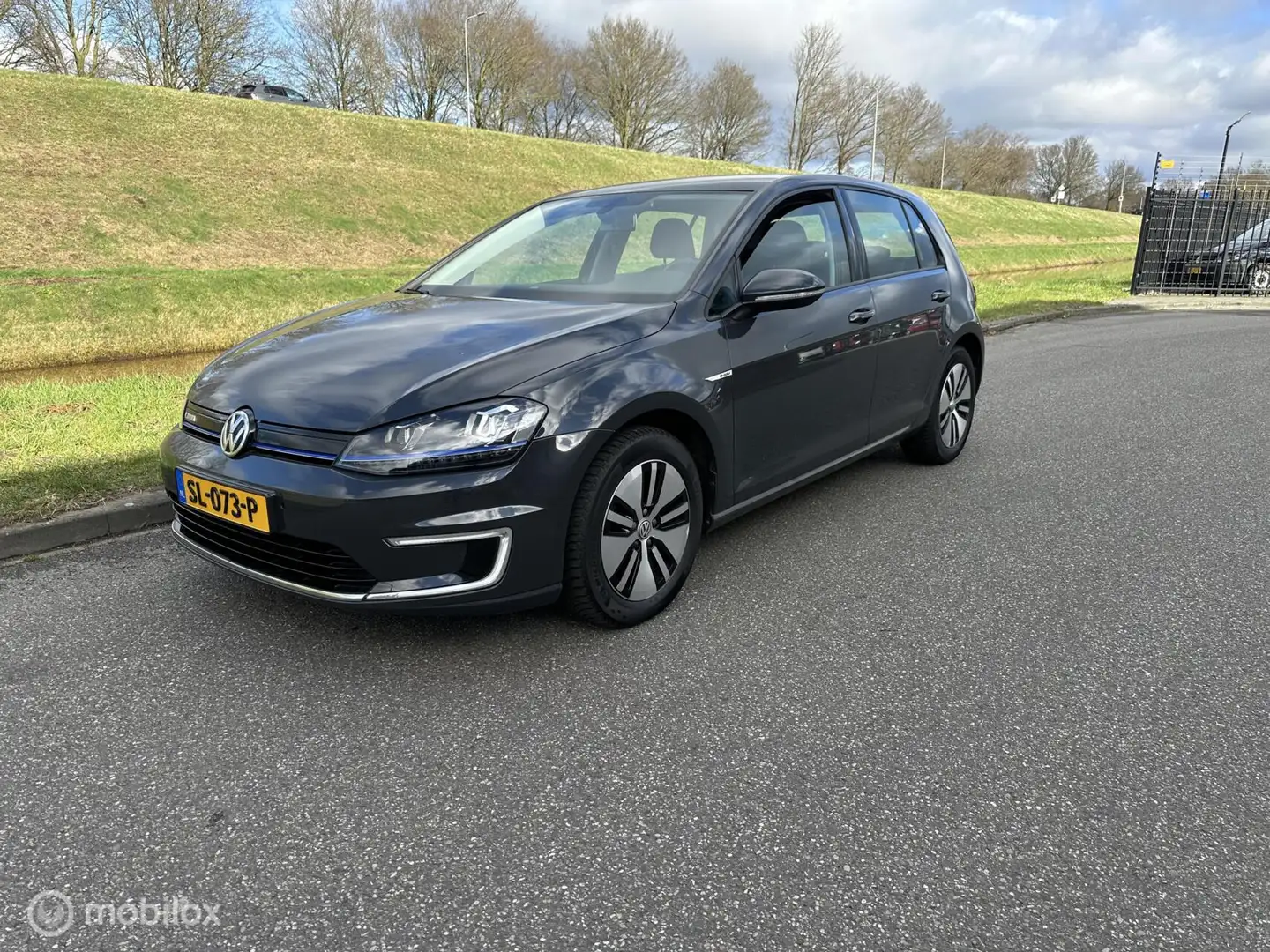 Volkswagen e-Golf e-Golf km 108.000 goed onderhouden Gris - 1