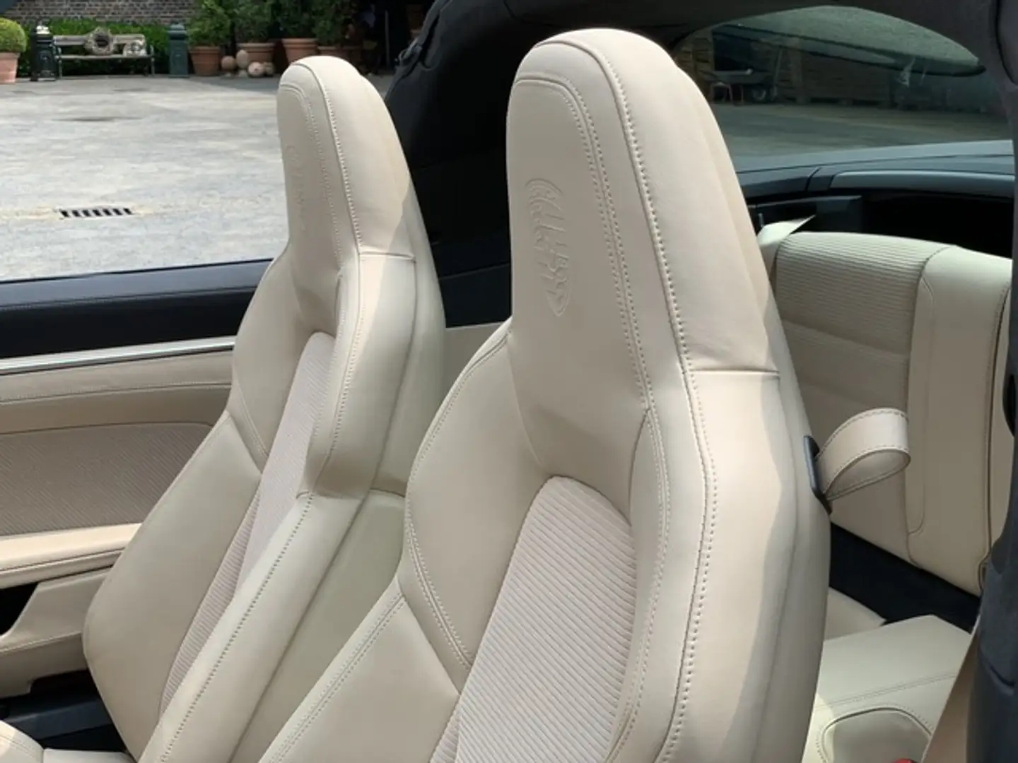 Porsche 992 911 Targa 4S HERITAGE DESIGN*SPORTABGAS*CHRONO* Grün - 2