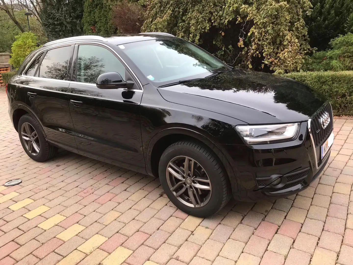 Audi Q3 Q3 2,0 TDI quattro Style DPF Style, Navi, AHK, usw Schwarz - 2