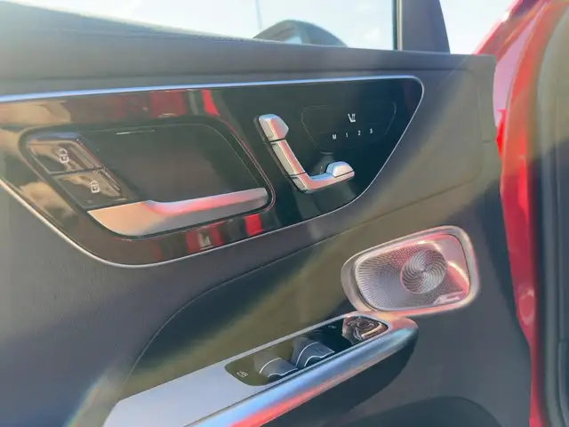 Mercedes-Benz GLC 300 de 4MATIC Distr PTS Shz Navi MBUX eHeck Ansicht 14