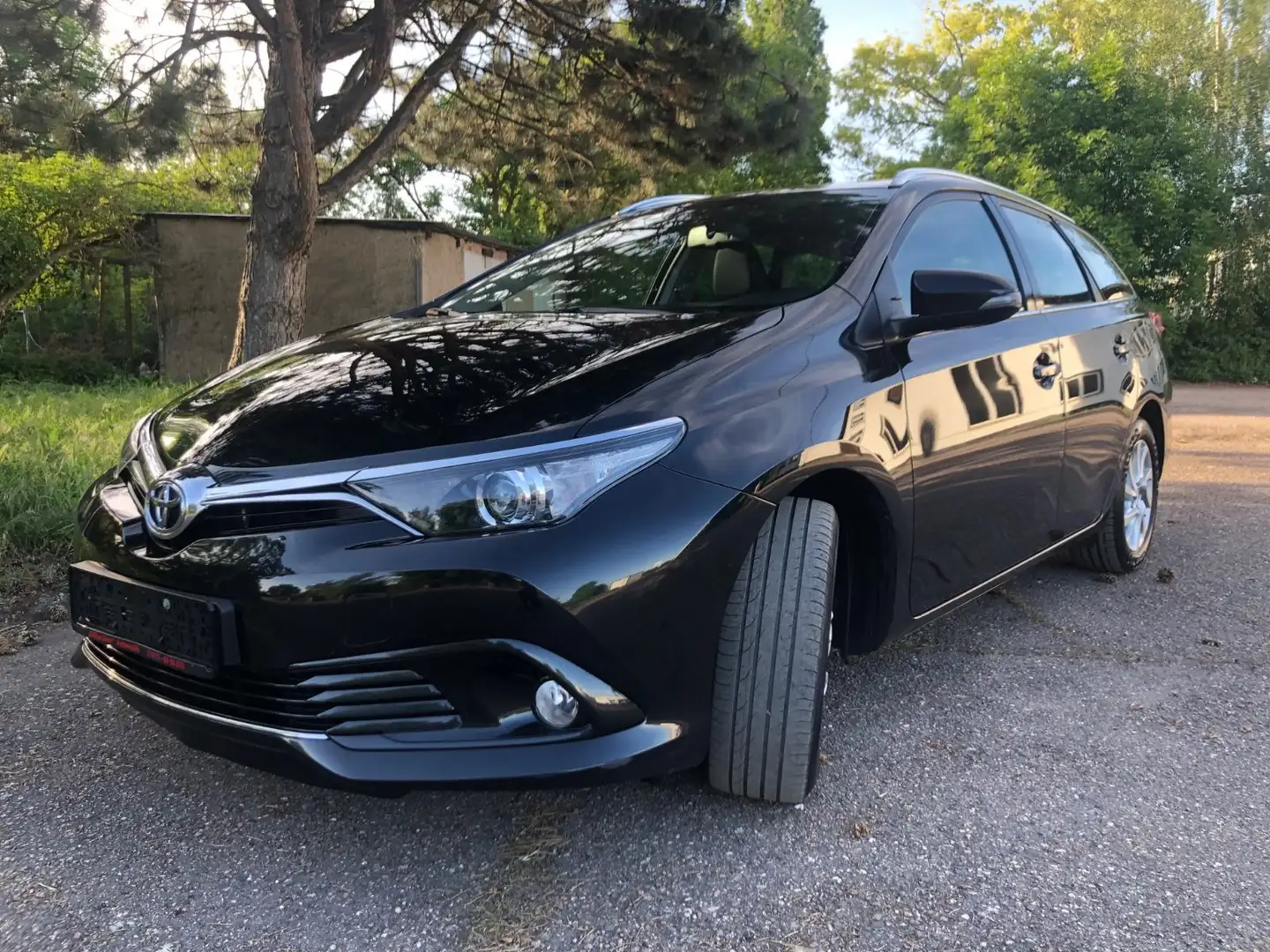 Toyota Auris 1,2-l-Turbo Design Ed S/S Noir - 2