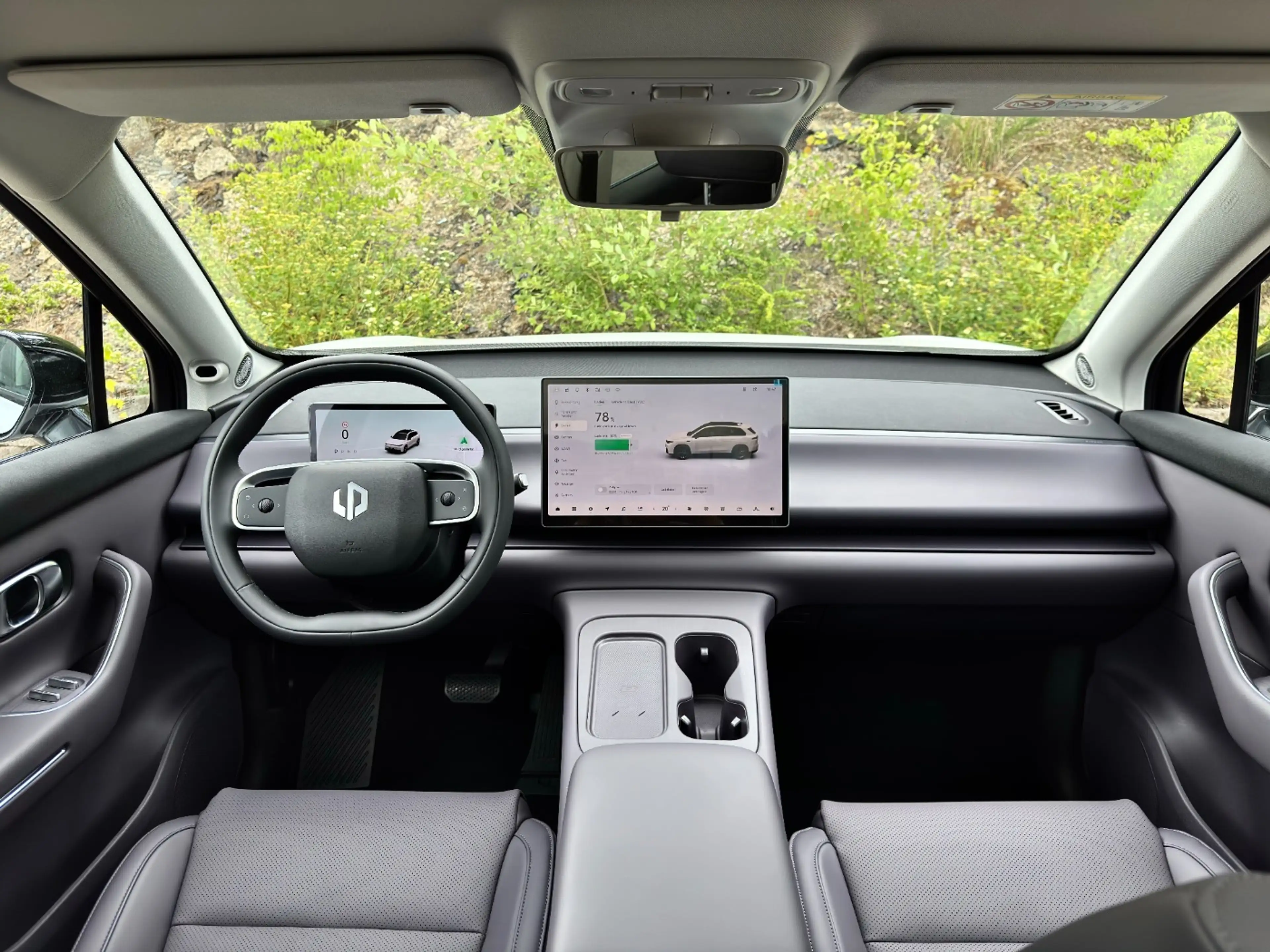 Leapmotor C10 REEV DESIGN PANO 360°VIEW — photo 12