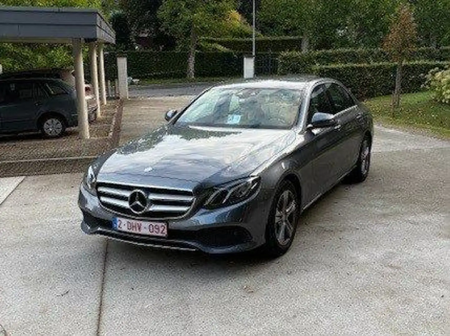 Mercedes-Benz E 220 E 220 BlueTEC 4Matic 7G-TRONIC Elegance Argent - 1