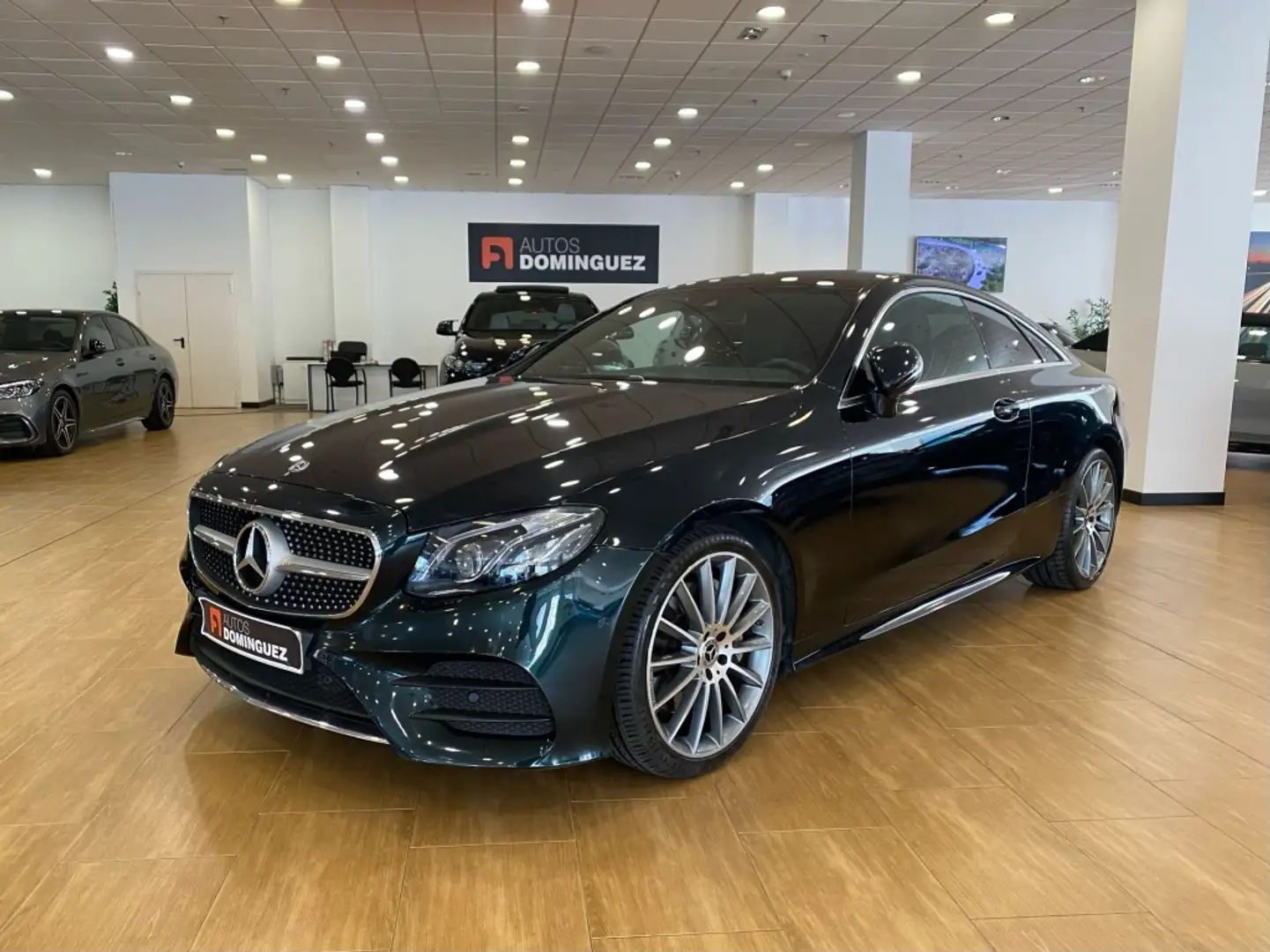 Mercedes-Benz E 300 Coupé 9G-Tronic Zöld - 1