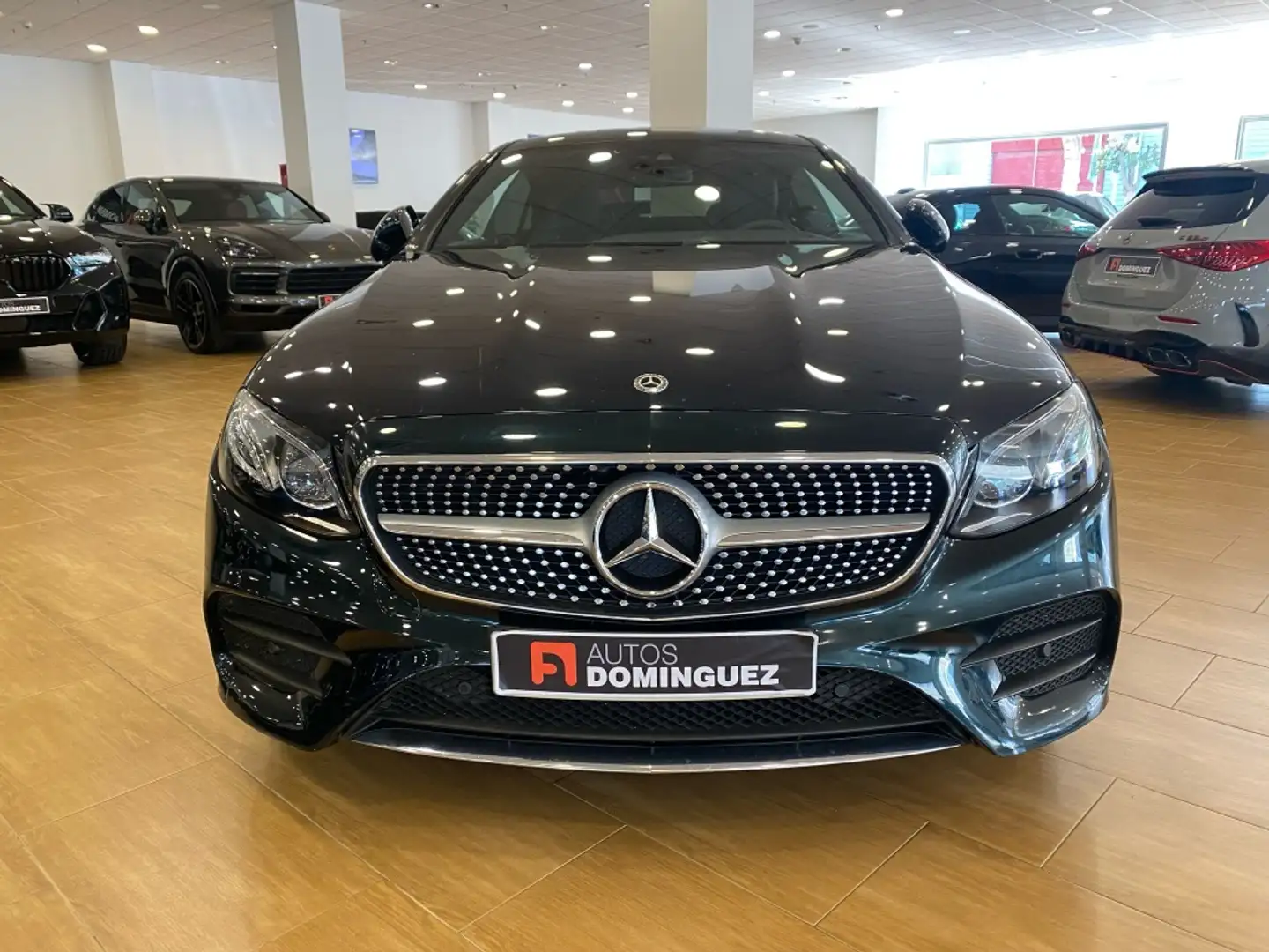Mercedes-Benz E 300 Coupé 9G-Tronic Zöld - 2