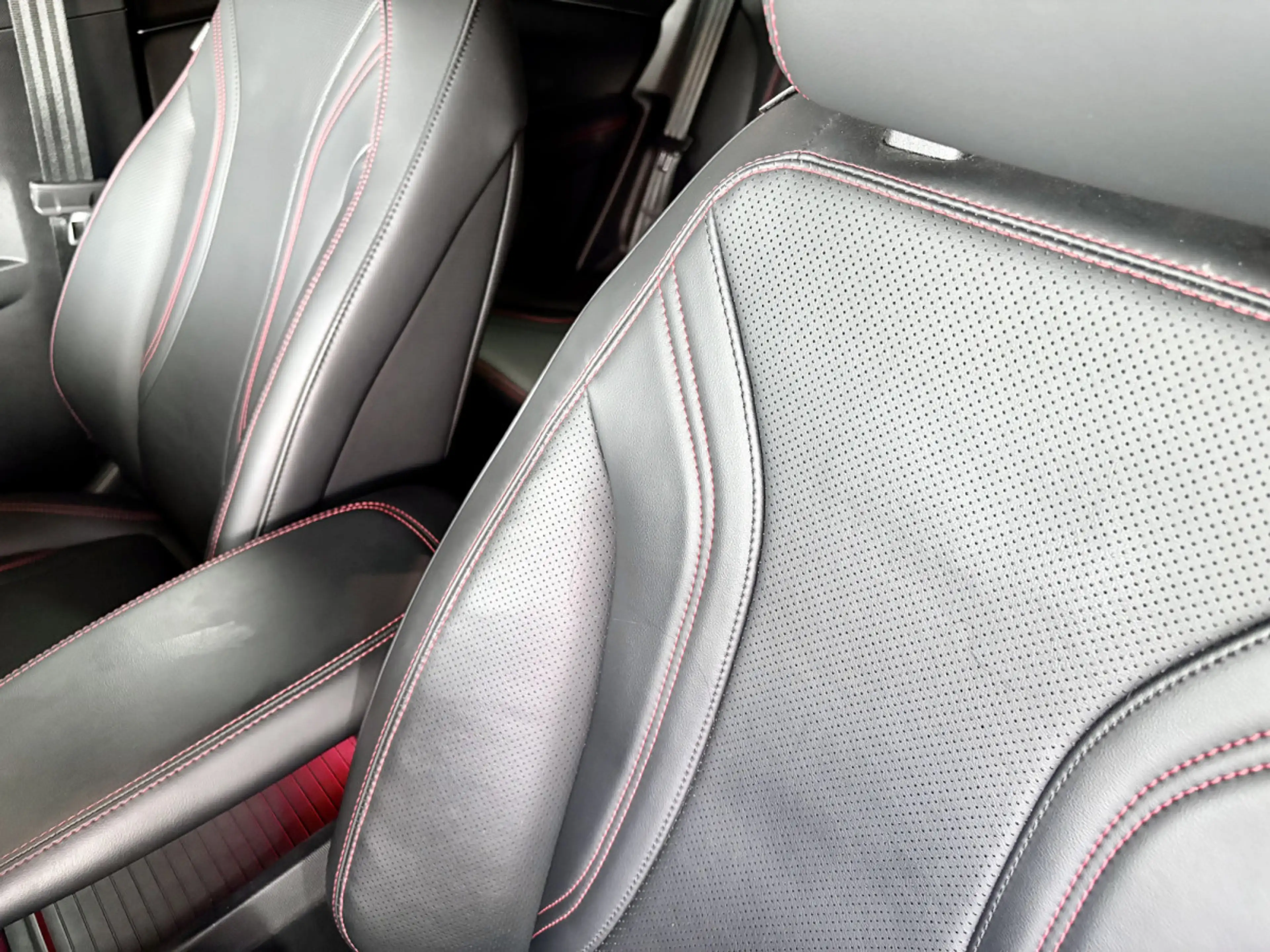 Ford Mustang Mach-E 99KWH EXT. RANGE PREMIUM RWD — photo 8