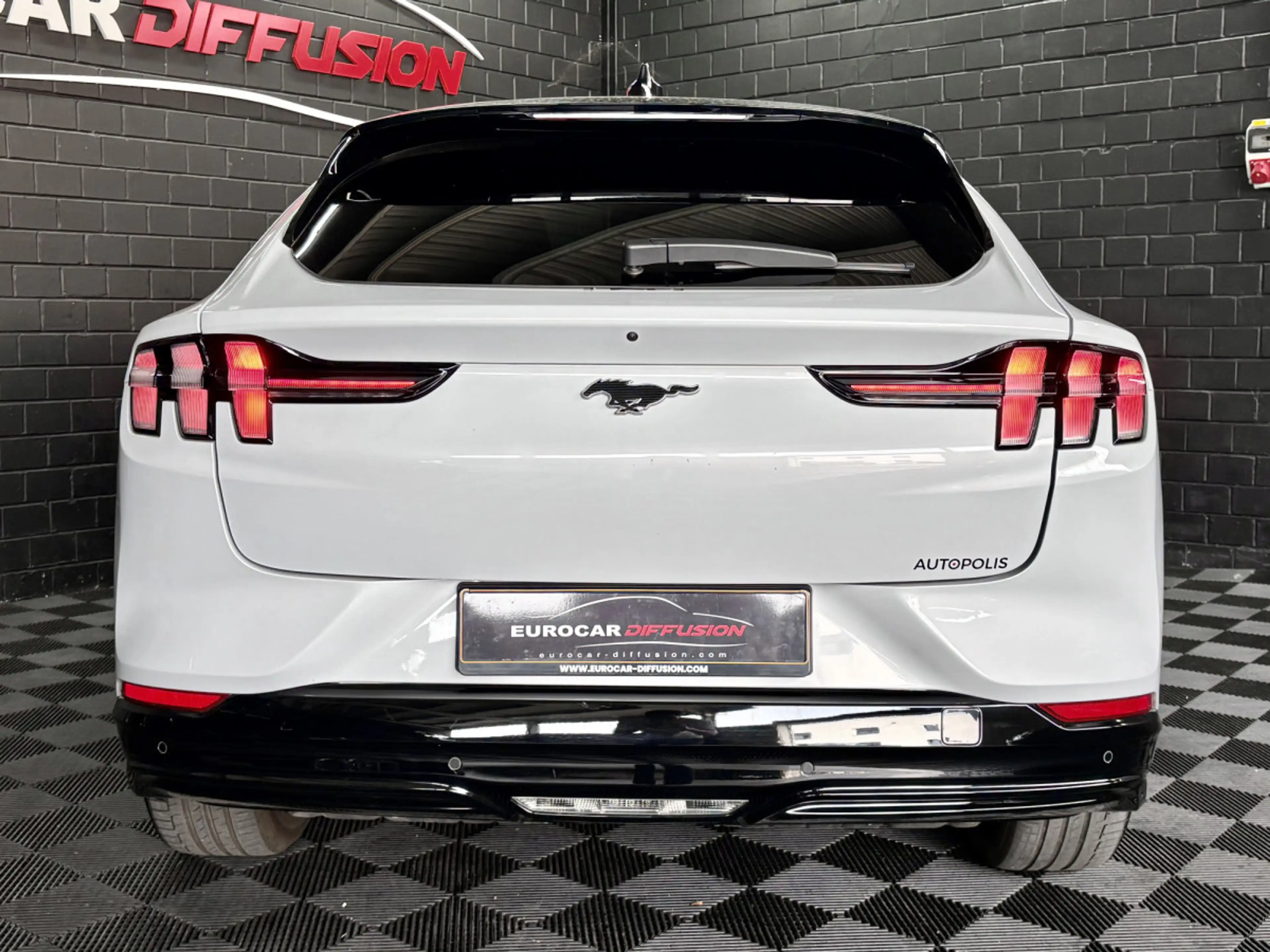 Ford Mustang Mach-E 99KWH EXT. RANGE PREMIUM RWD — photo 5