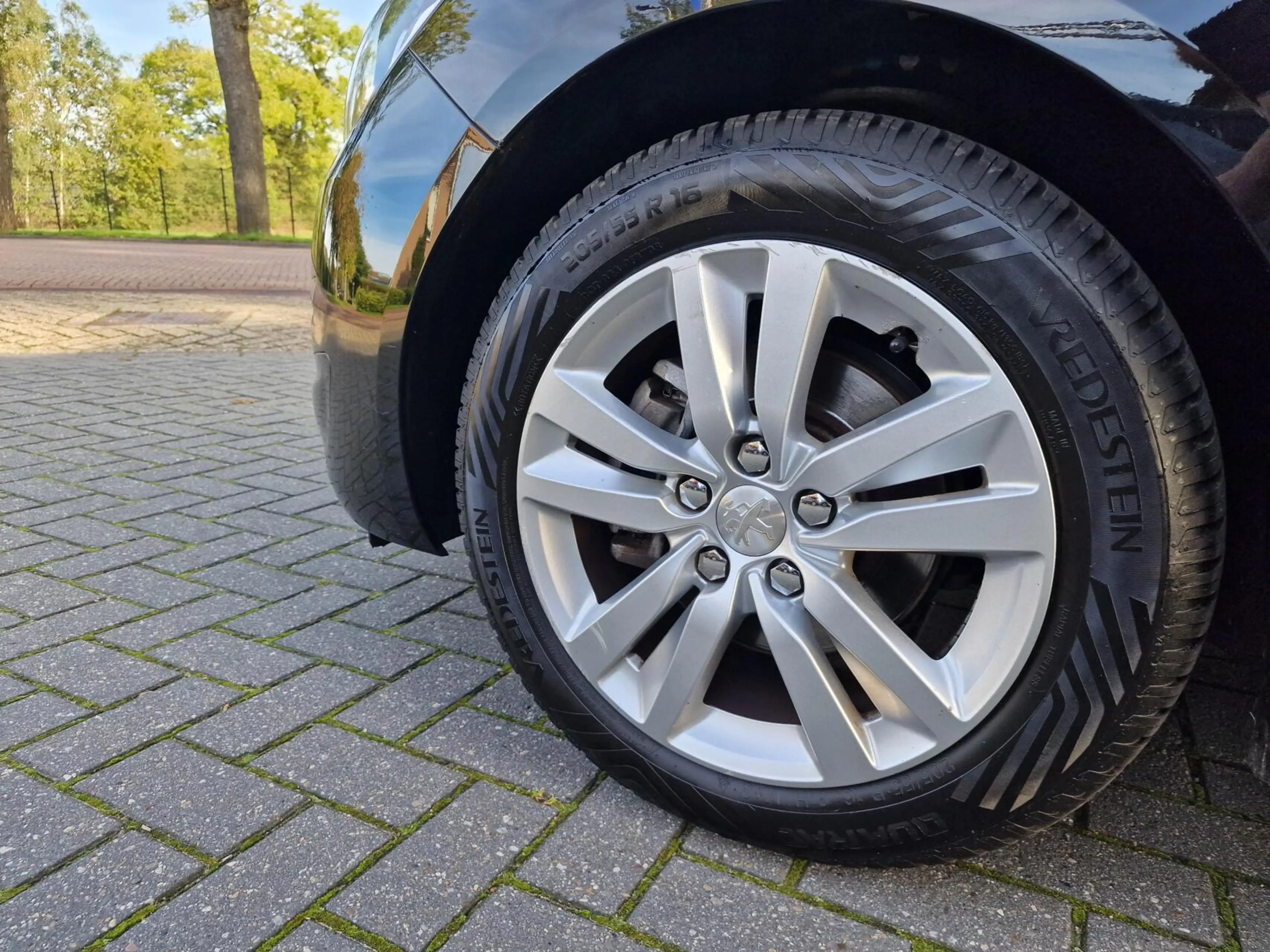Peugeot 308 SW 1.2 PureTech Blue Lease Executive|Clima|cruise| — photo 11