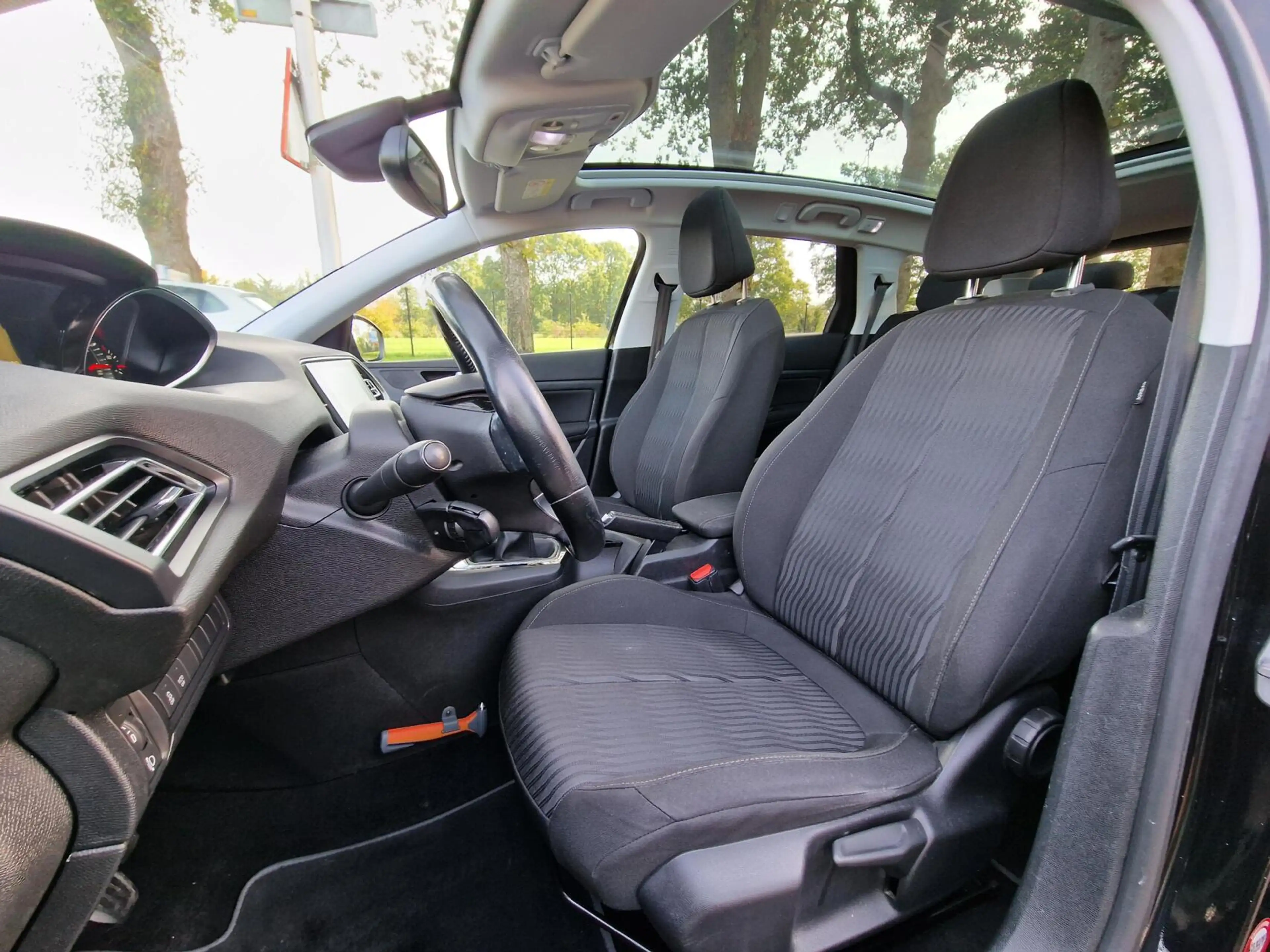 Peugeot 308 SW 1.2 PureTech Blue Lease Executive|Clima|cruise| — photo 4