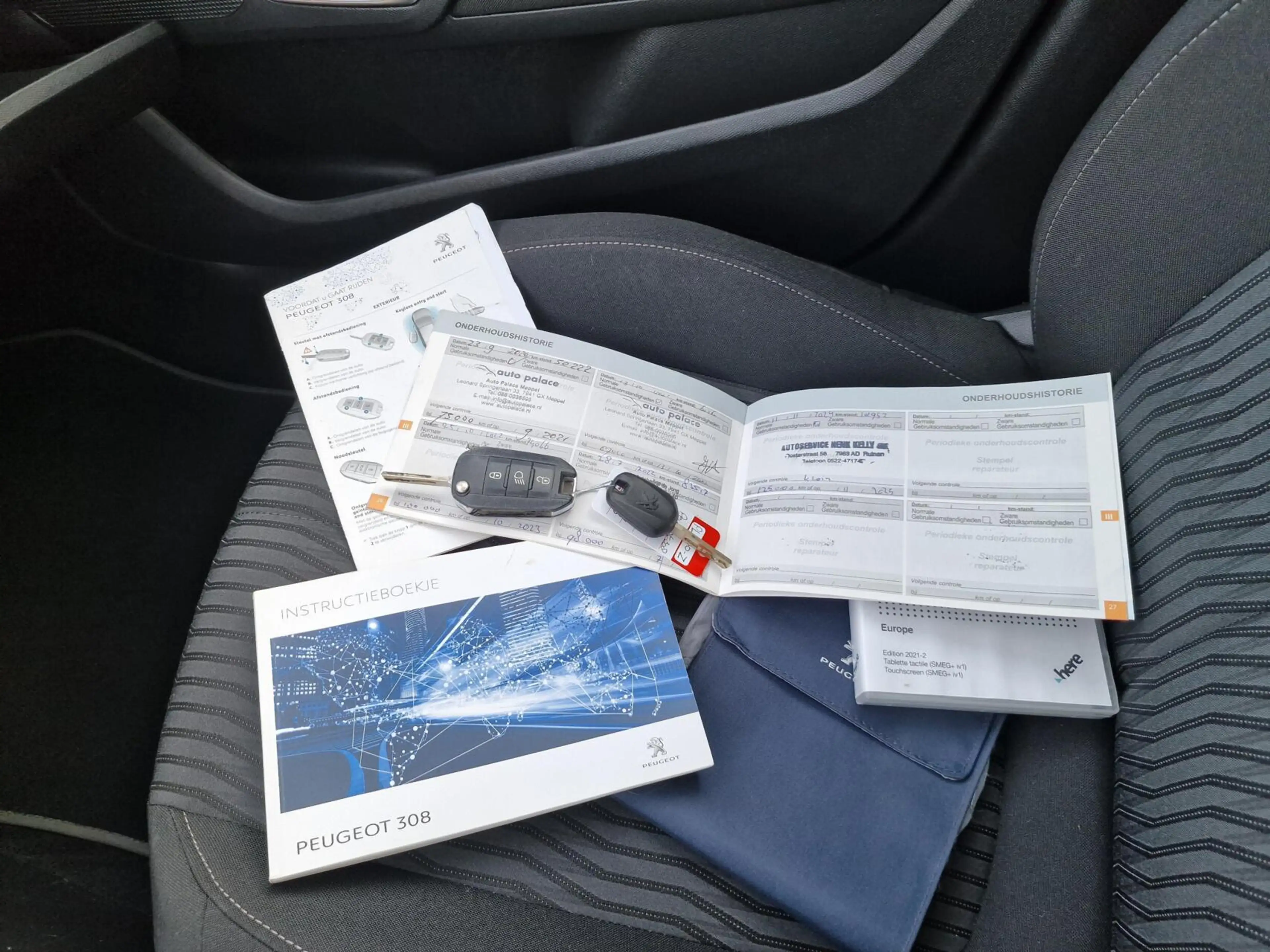 Peugeot 308 SW 1.2 PureTech Blue Lease Executive|Clima|cruise| — photo 14
