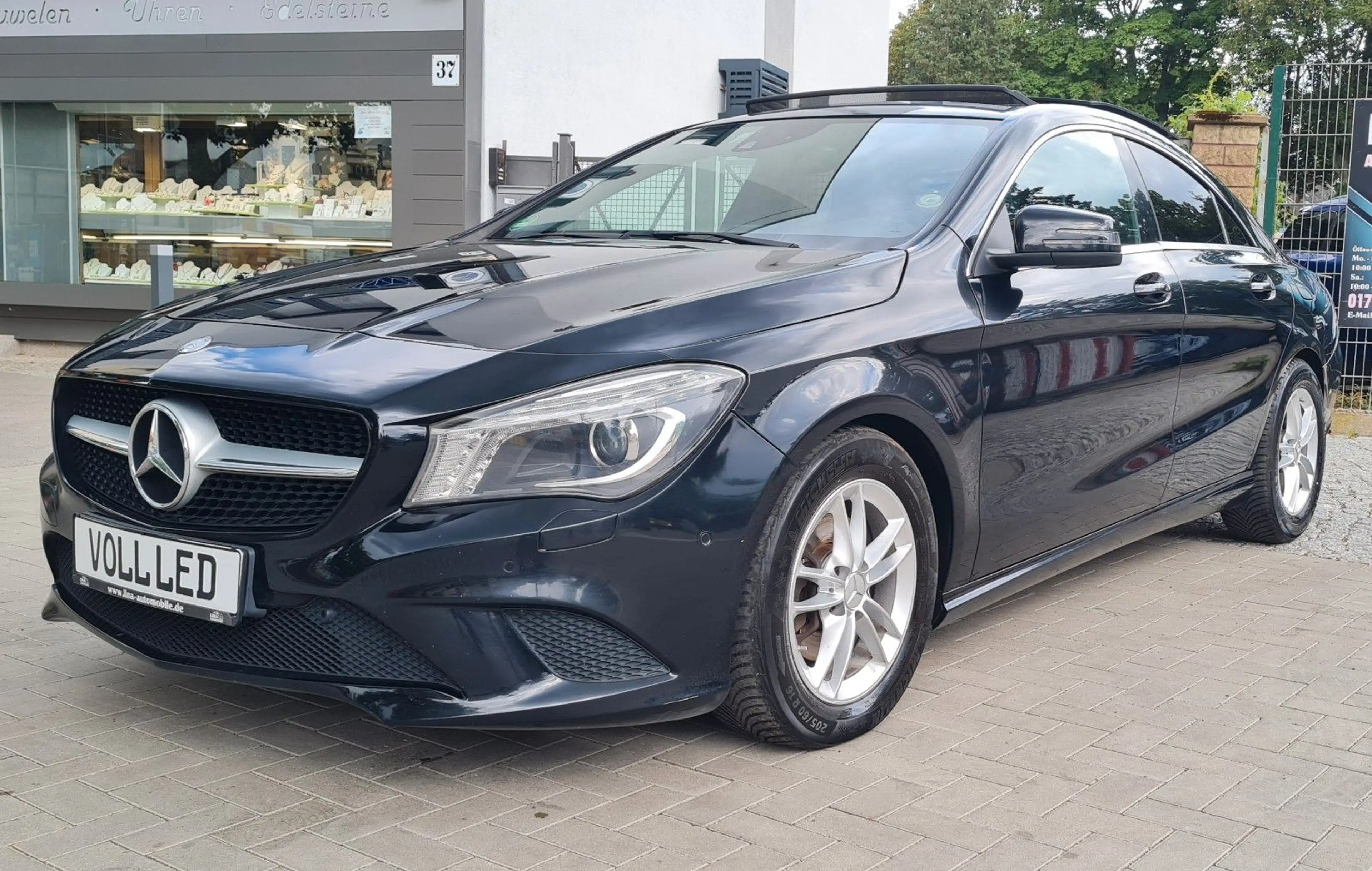 Mercedes-Benz CLA 220 CDI DCT Panoramadach PDC V+H — photo 2