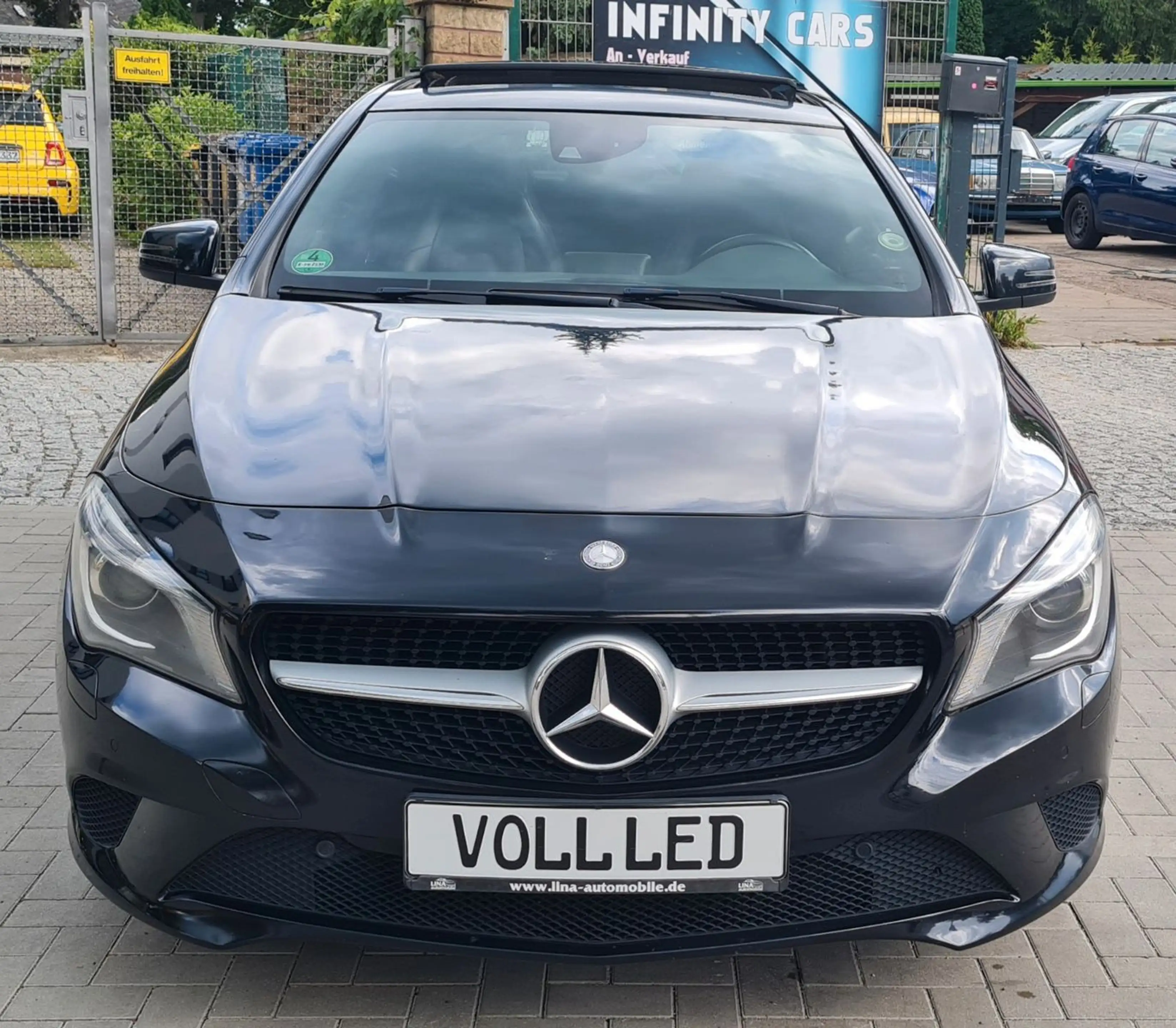 Mercedes-Benz CLA 220 CDI DCT Panoramadach PDC V+H