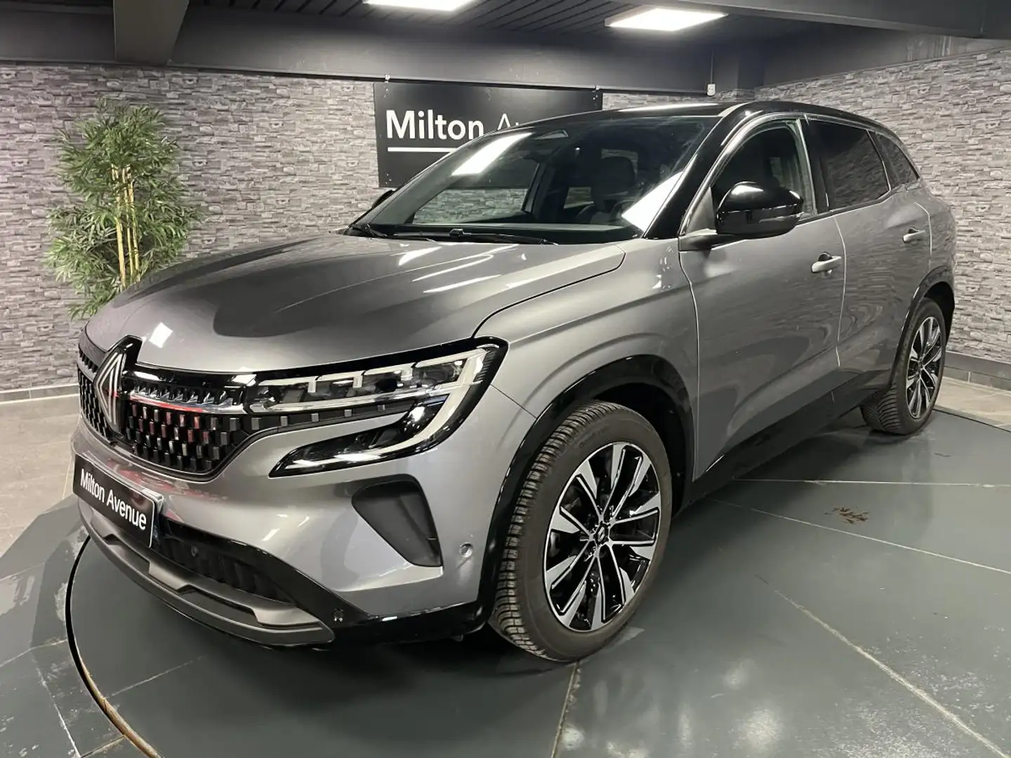 Renault Austral Austral 1.3 Mild Hybride - 160 - BVA  Techno Grijs - 1