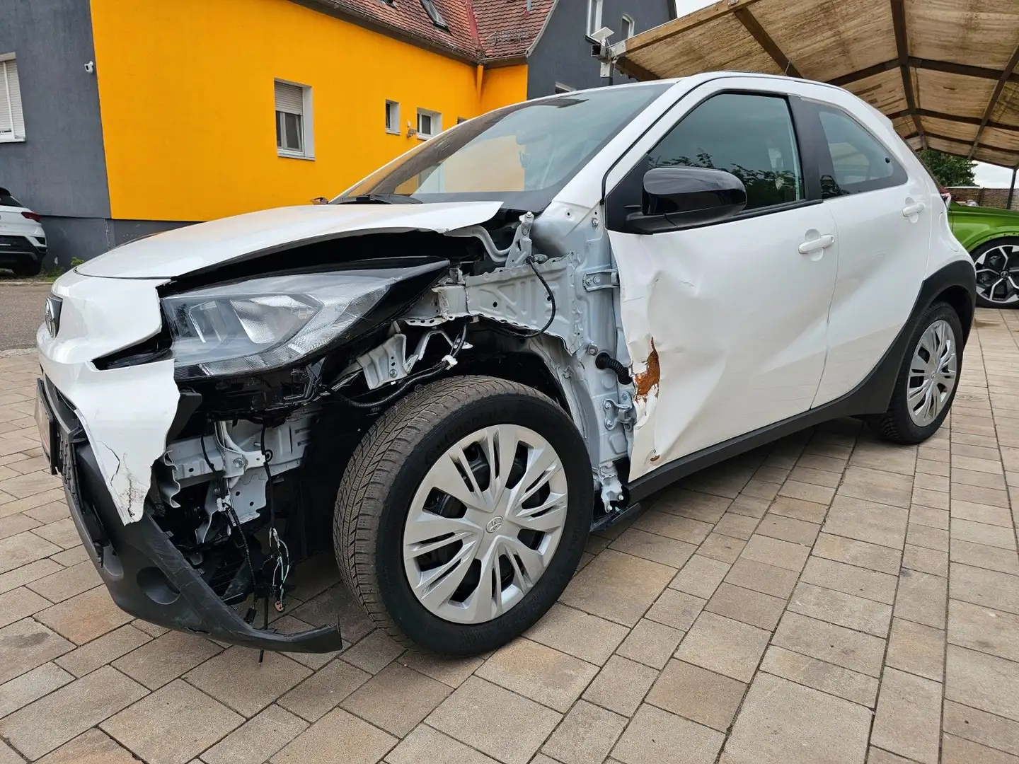 Toyota Aygo X Business Edition Weiß - 2