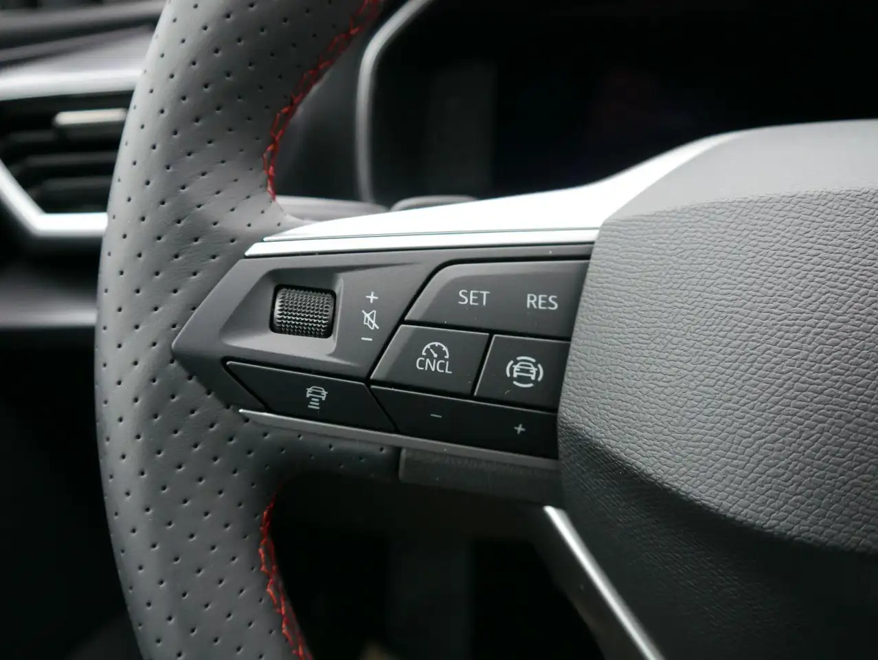 SEAT Leon 2026 — фото 13