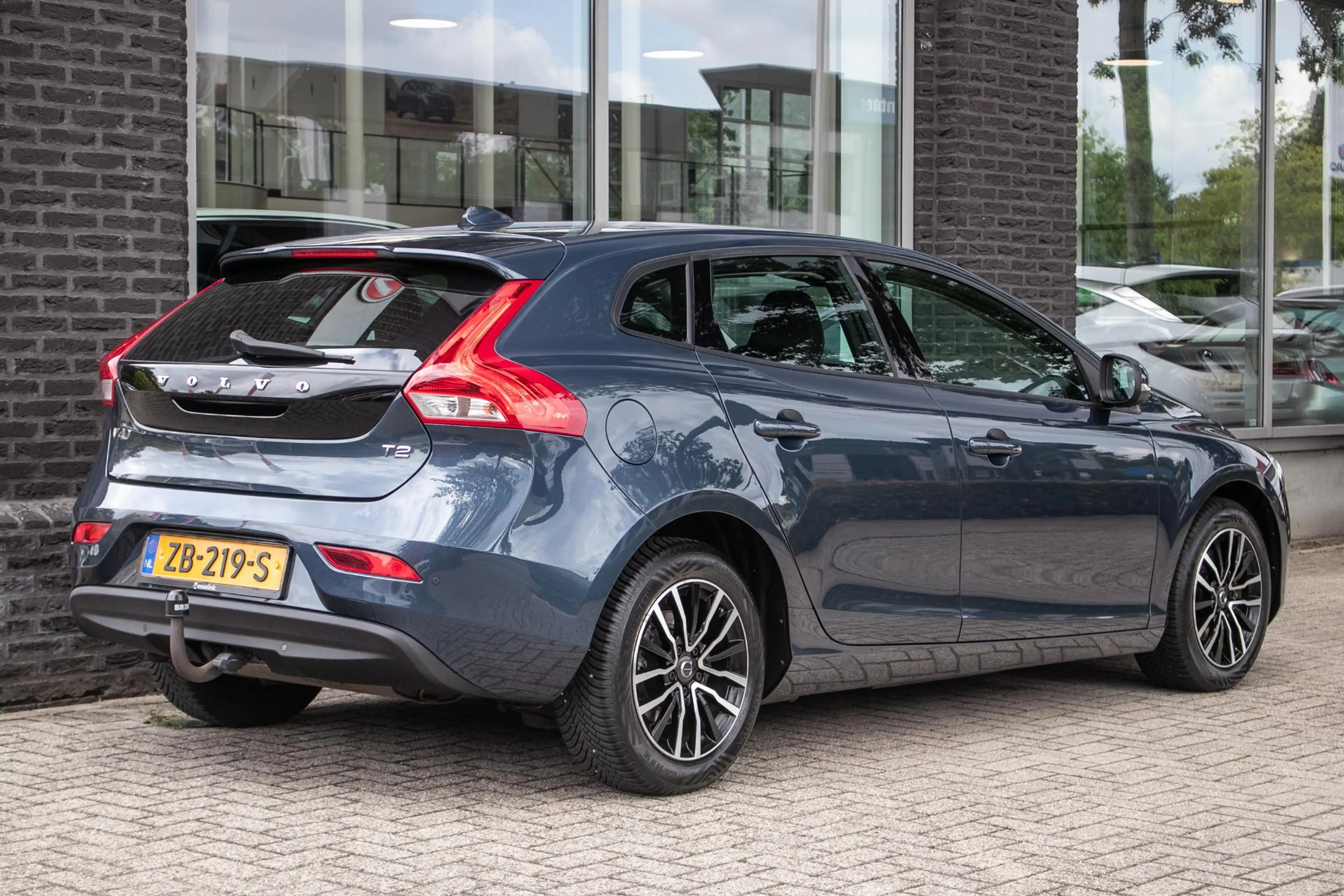 Volvo V40 1.5 T2 Polar+ | Goed onderhouden | Trekhaak | All — photo 2
