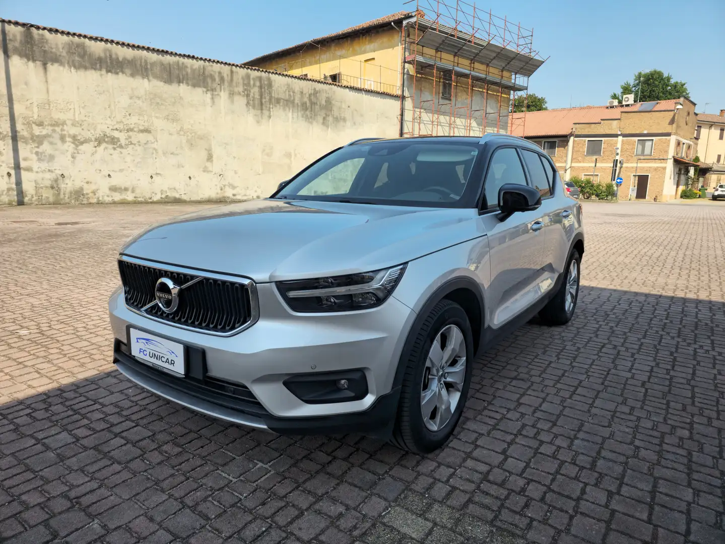Volvo XC40 XC40 2.0 d3 Momentum geartronic Argent - 1