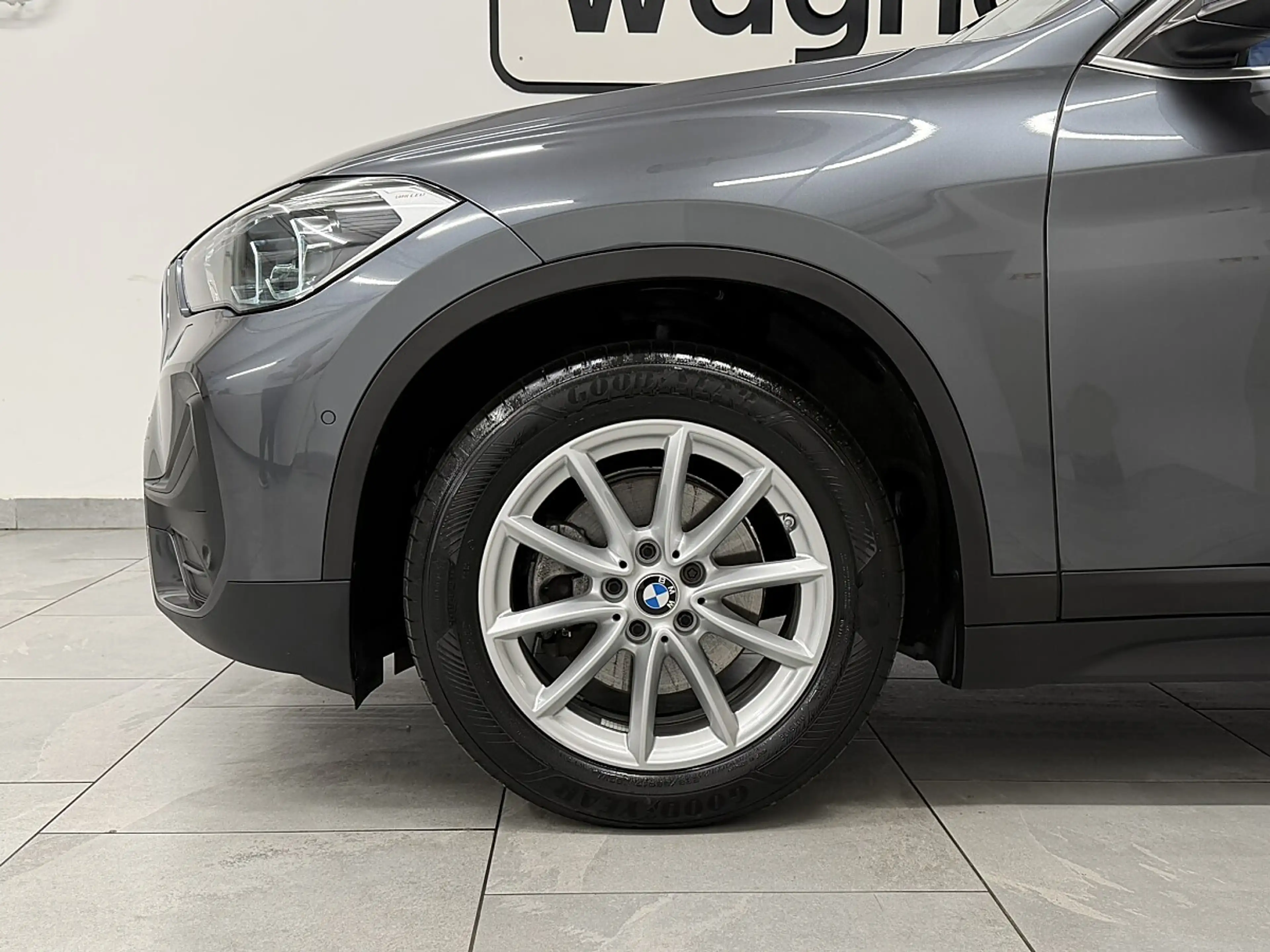 BMW X1 sDrive18d Aut.LCI/LED/NaviPro/HeadUp/Pano/HiFi/RFK — photo 5