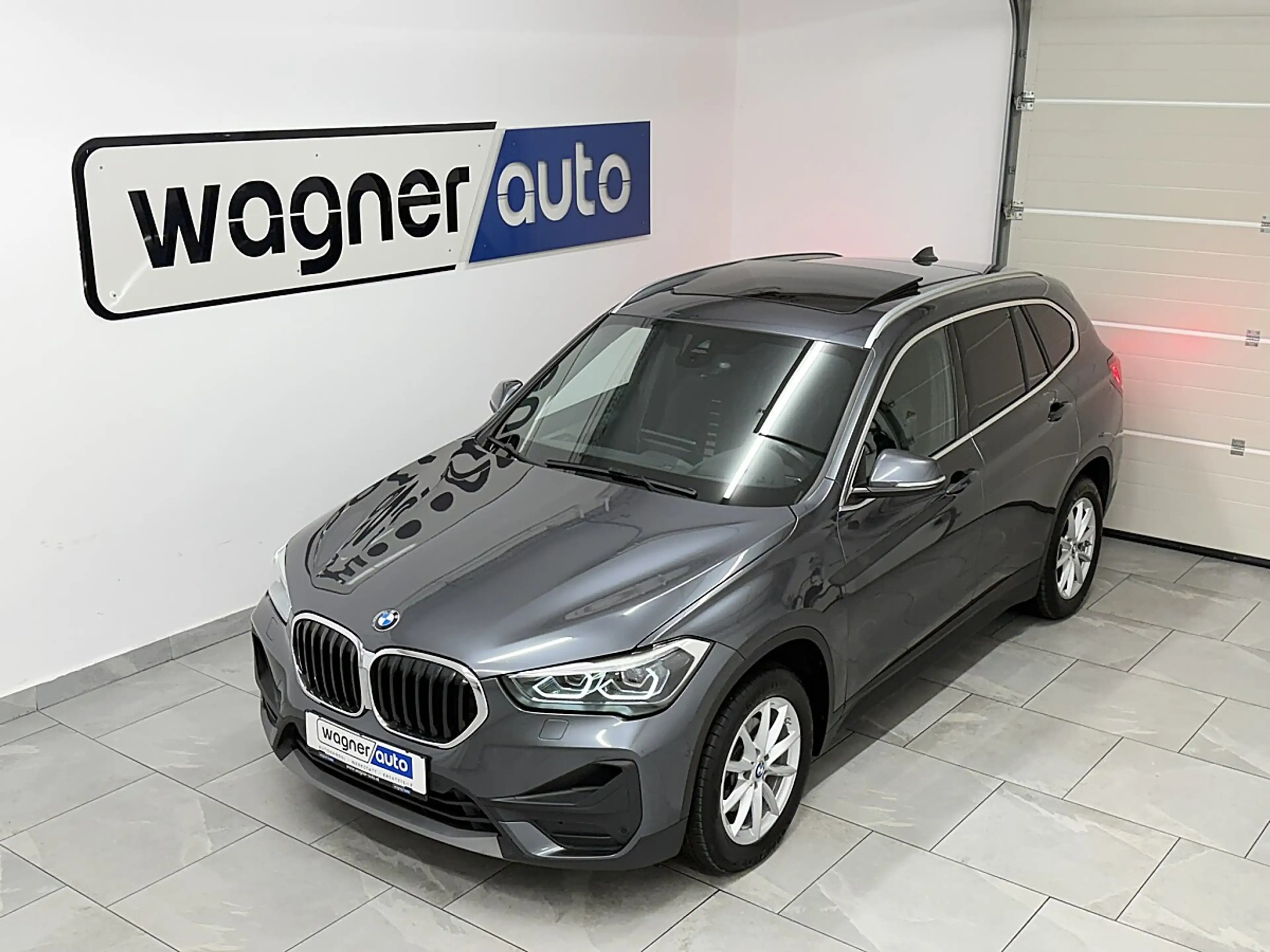 BMW X1 sDrive18d Aut.LCI/LED/NaviPro/HeadUp/Pano/HiFi/RFK — photo 3