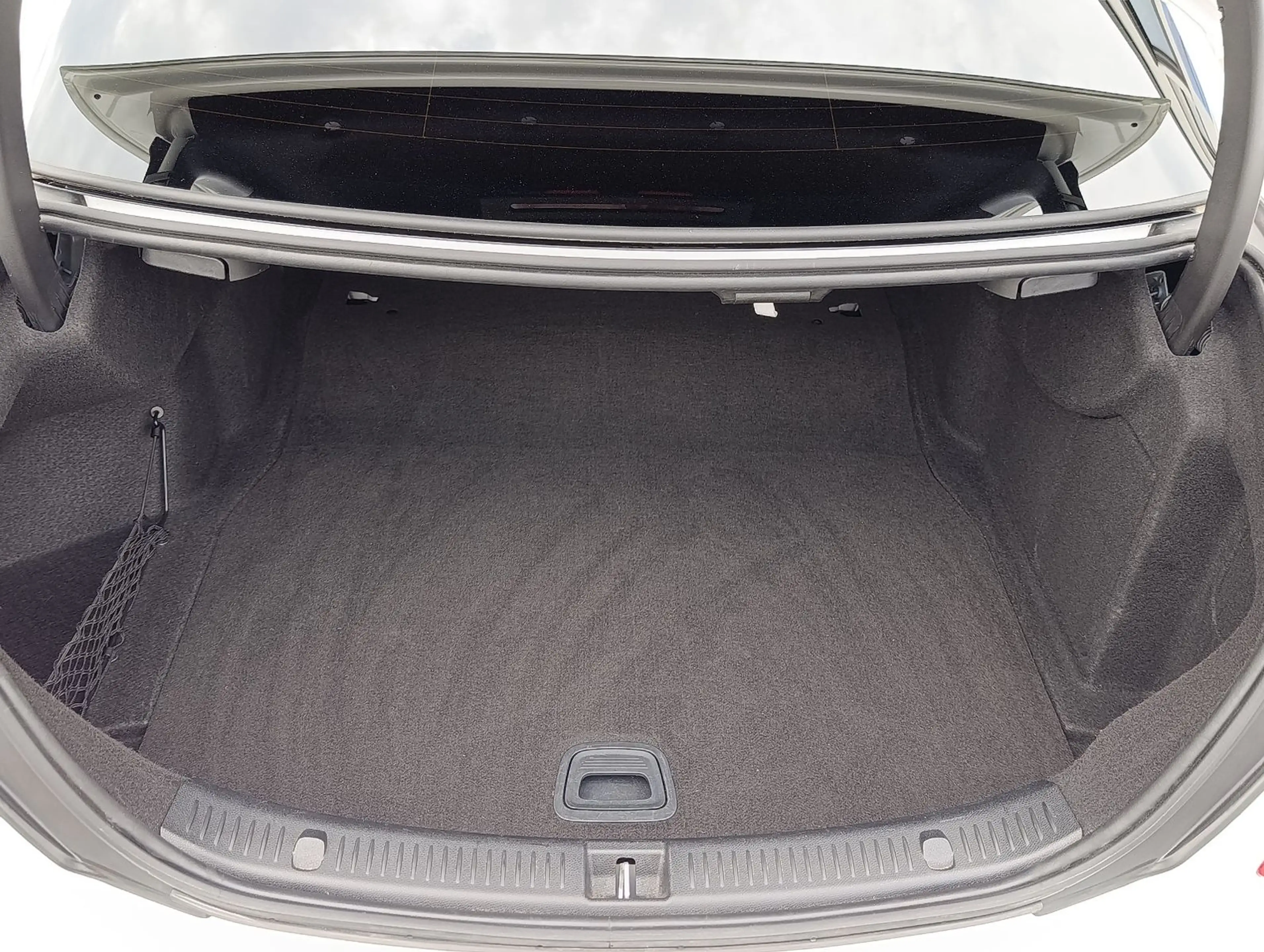 Mercedes-Benz E 350 Lim. AMG Line Schiebedach Leder RFK 360° — photo 8