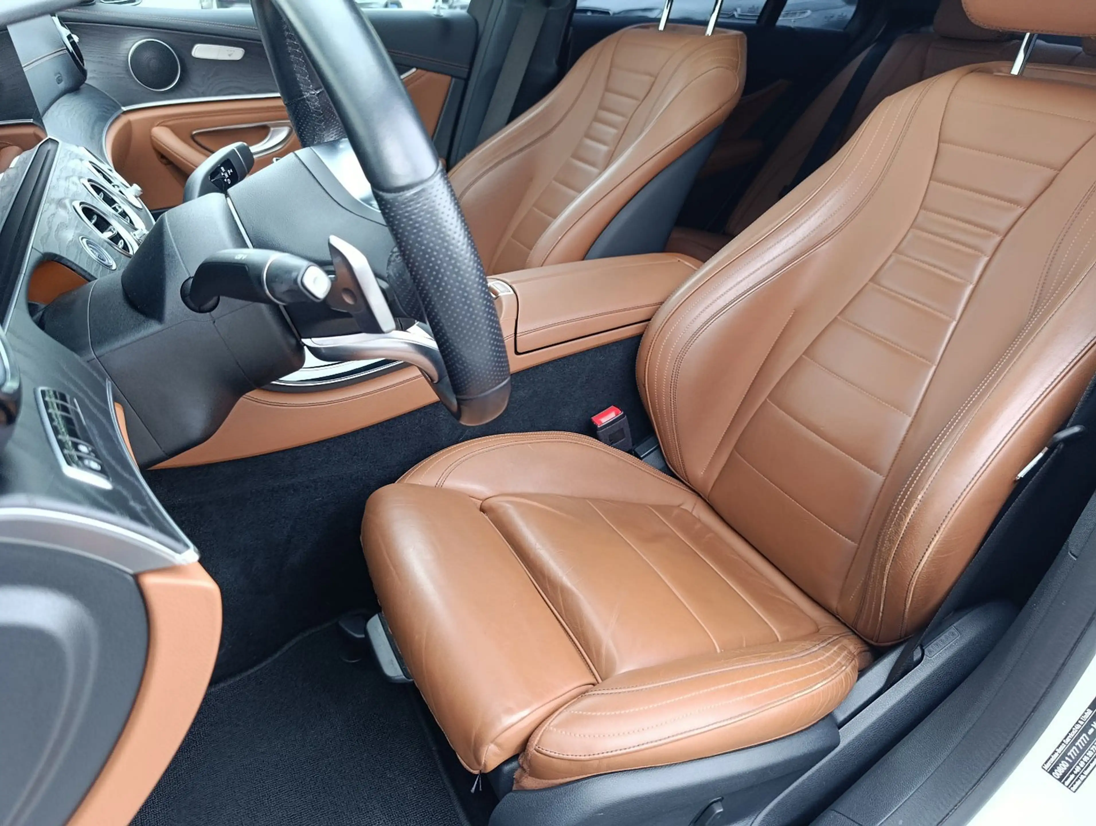 Mercedes-Benz E 350 Lim. AMG Line Schiebedach Leder RFK 360° — photo 15