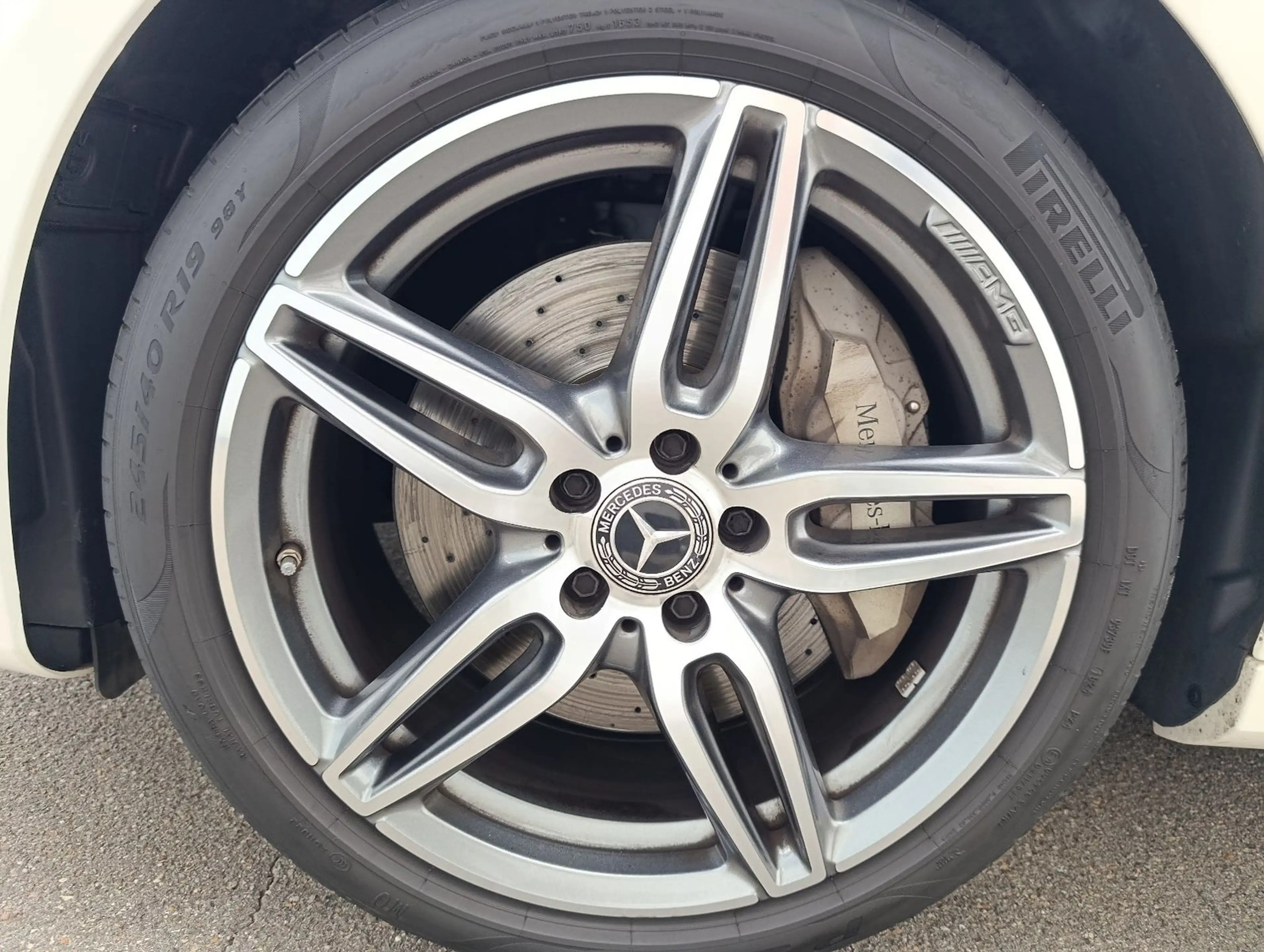 Mercedes-Benz E 350 Lim. AMG Line Schiebedach Leder RFK 360° — photo 11