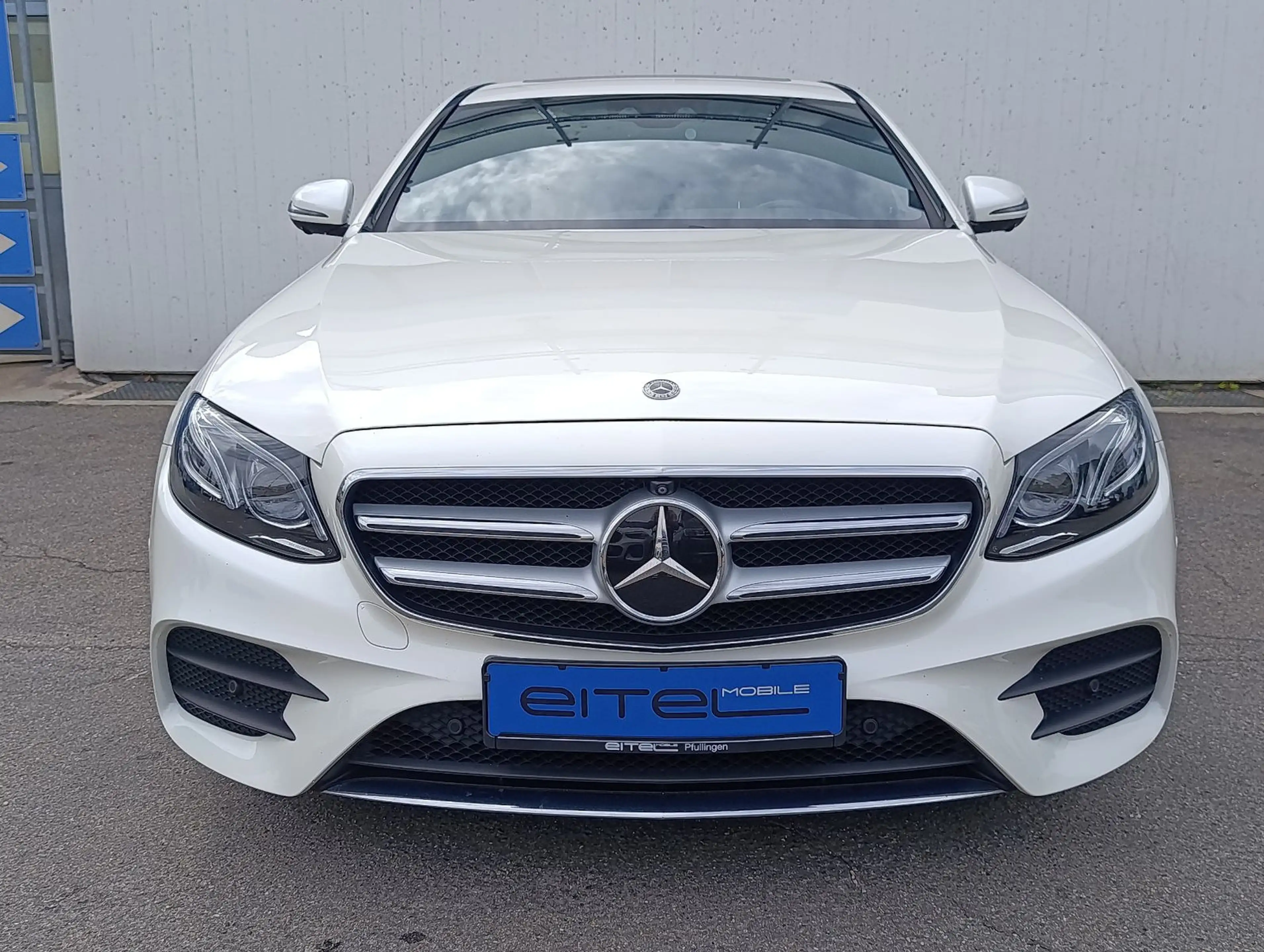 Mercedes-Benz E 350 Lim. AMG Line Schiebedach Leder RFK 360° — photo 5