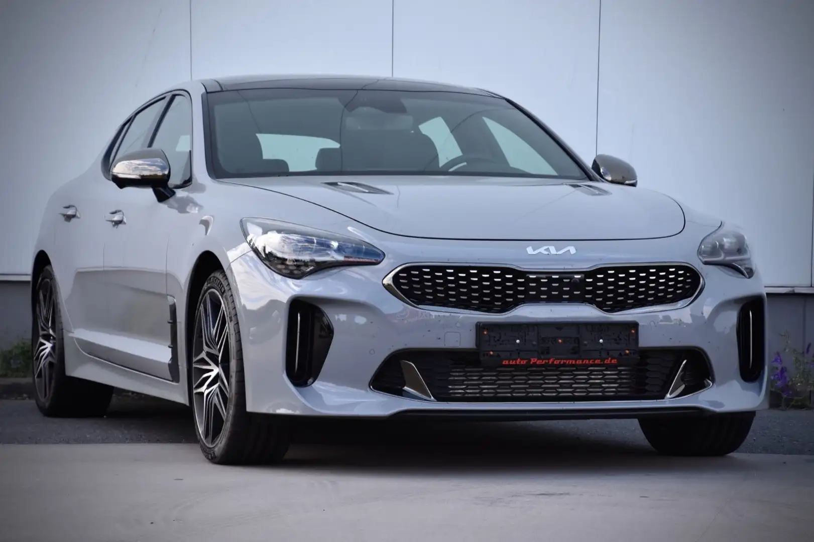 Kia Stinger GT 4WD FACELIFT 2022 Plateado - 1