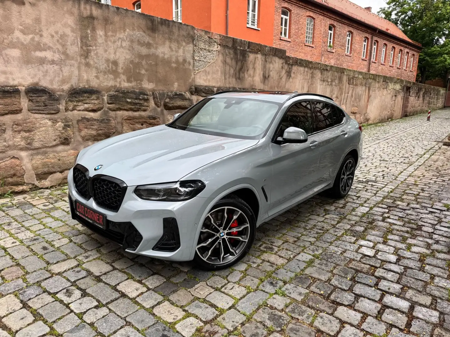 BMW X4 xDrive 20 d M Sport Panorama Brooklyn Grijs - 2