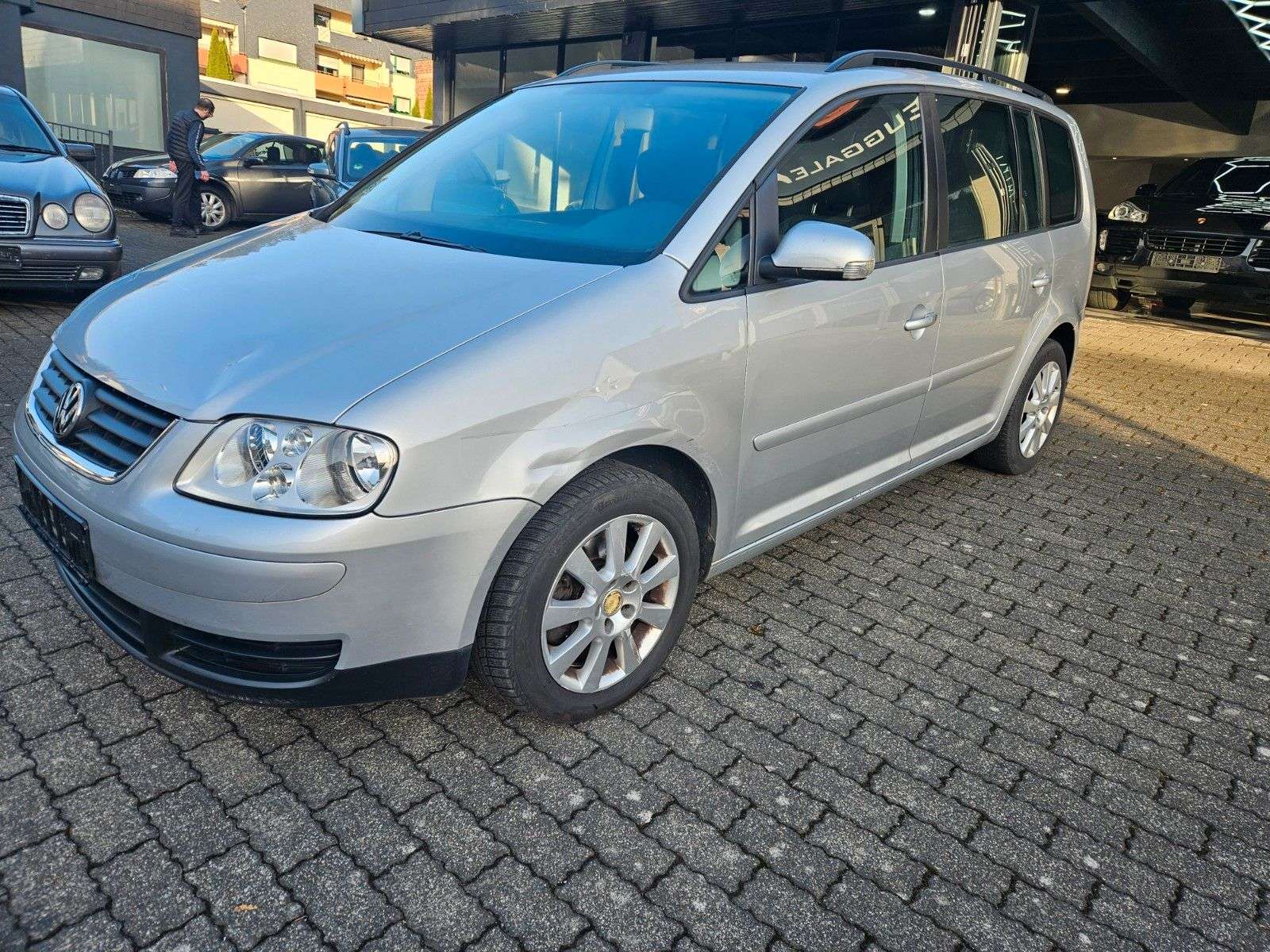 Second hand Volkswagen Touran 2.0