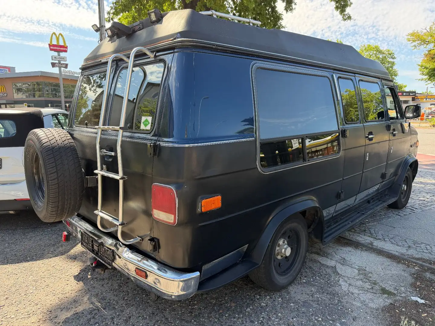 GMC Vandura VANDURA 2500 5.7 V8 EXPLORER LIMITED*LPG* Schwarz - 2